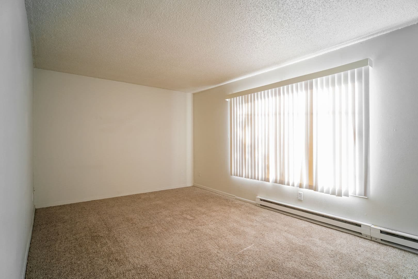 Portland Apartment: 1009 NE 47th Avenue