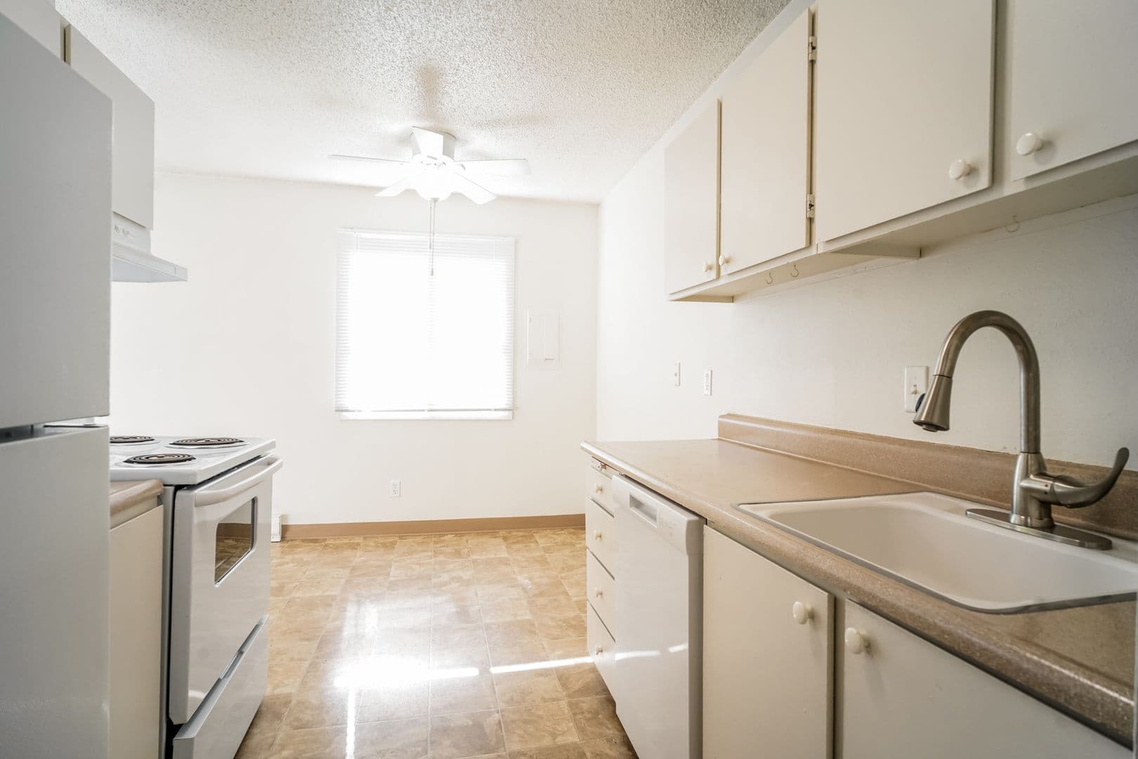 Portland Apartment: 1009 NE 47th Avenue
