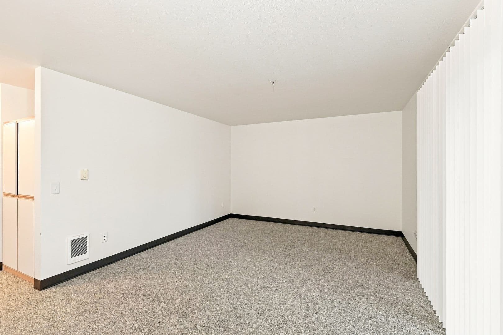 Keizer Apartment: 5110 10th Avenue NE