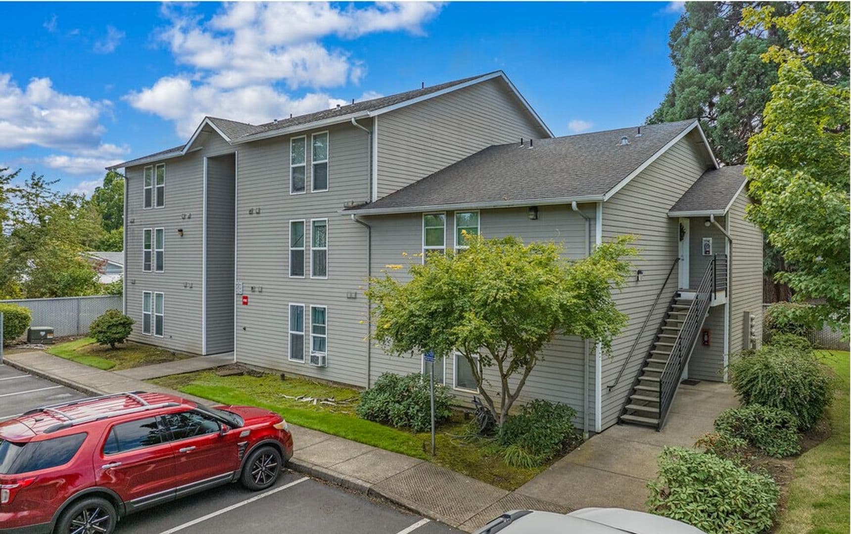 Keizer Apartment: 5110 10th Avenue NE