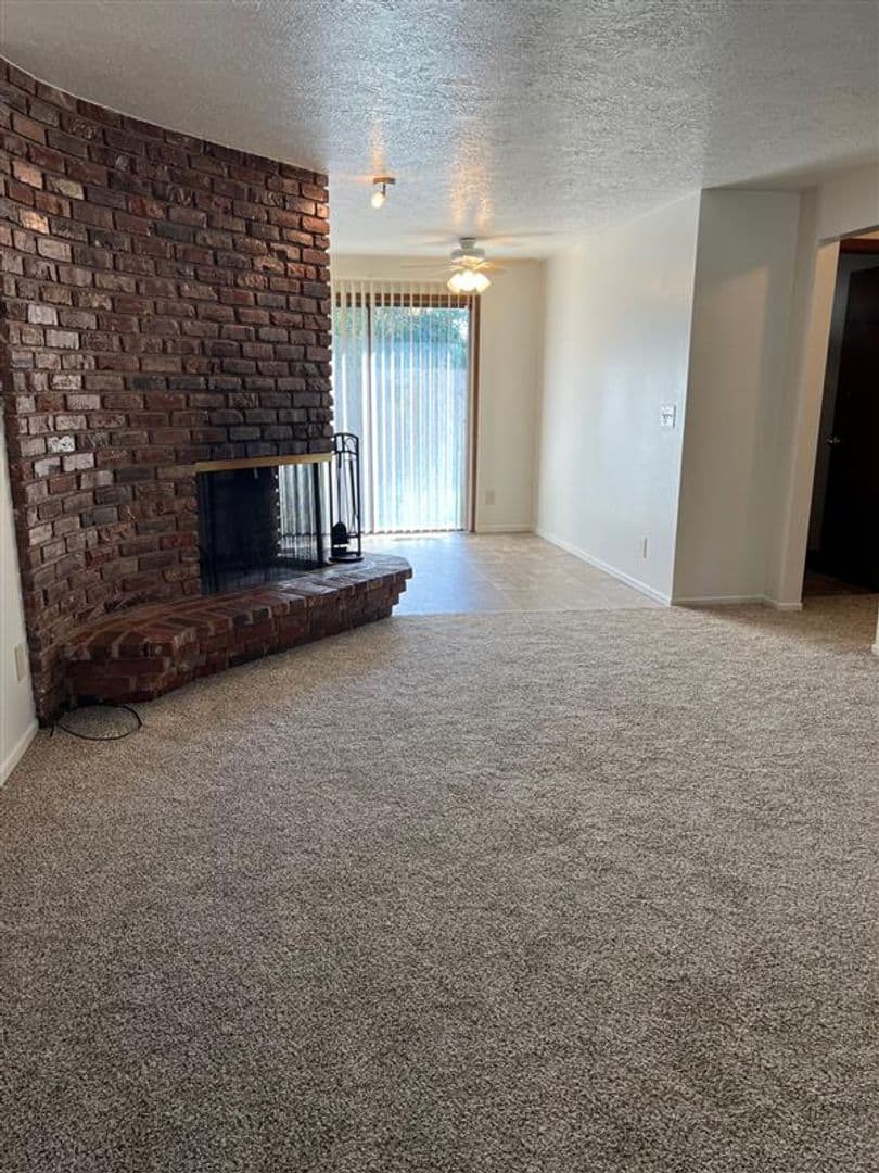 Salem Apartment: 605-611 19th St NE