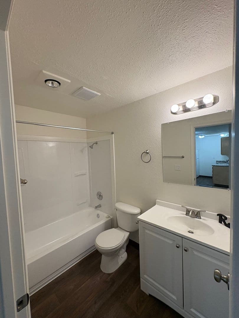 Salem Apartment: 1505 Brush College Road NW