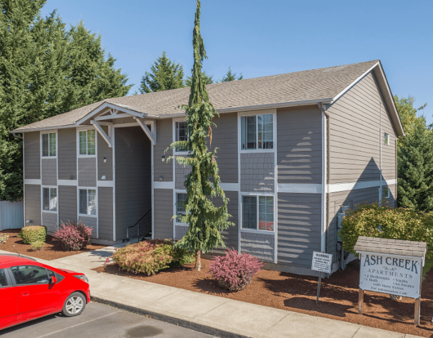 Independence Apartment: 353-367 8th St