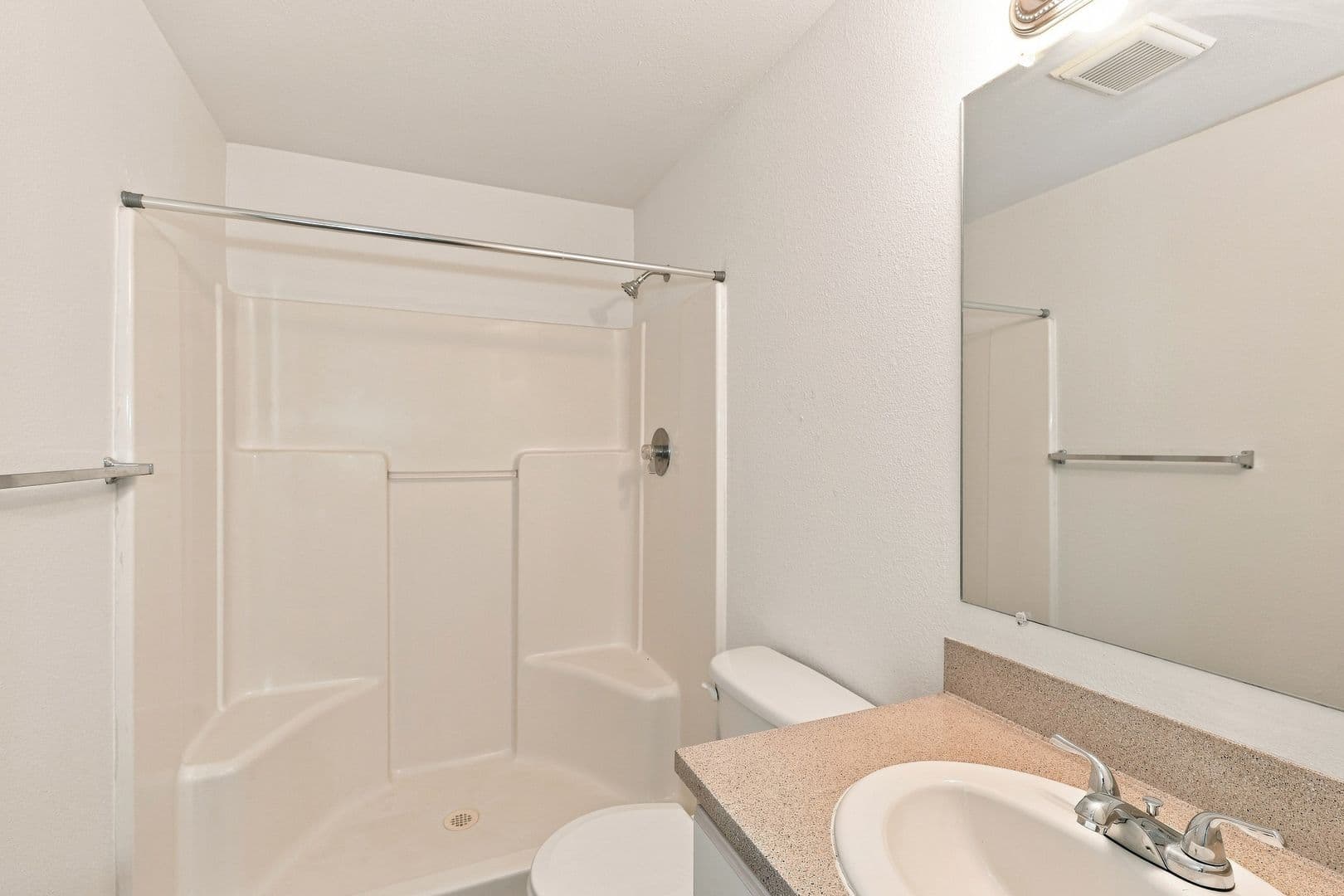 Keizer Apartment: 5110 10th Avenue NE
