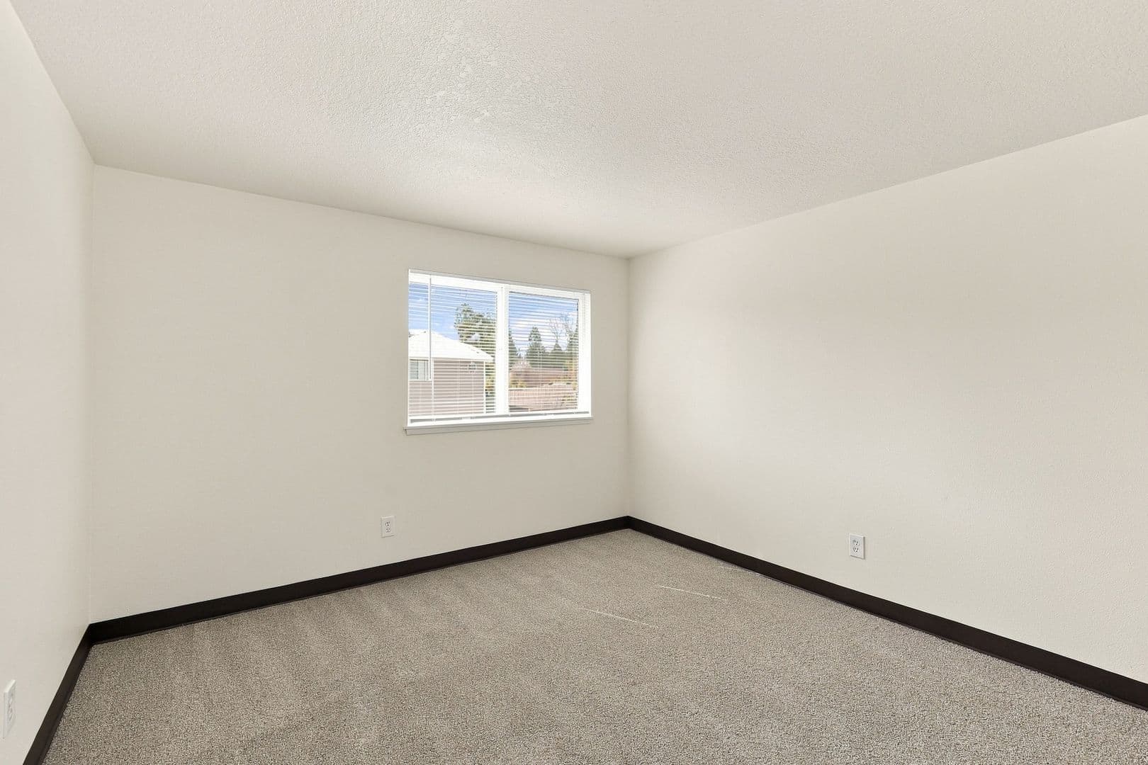 Monmouth Apartment: 366 Main Street W.