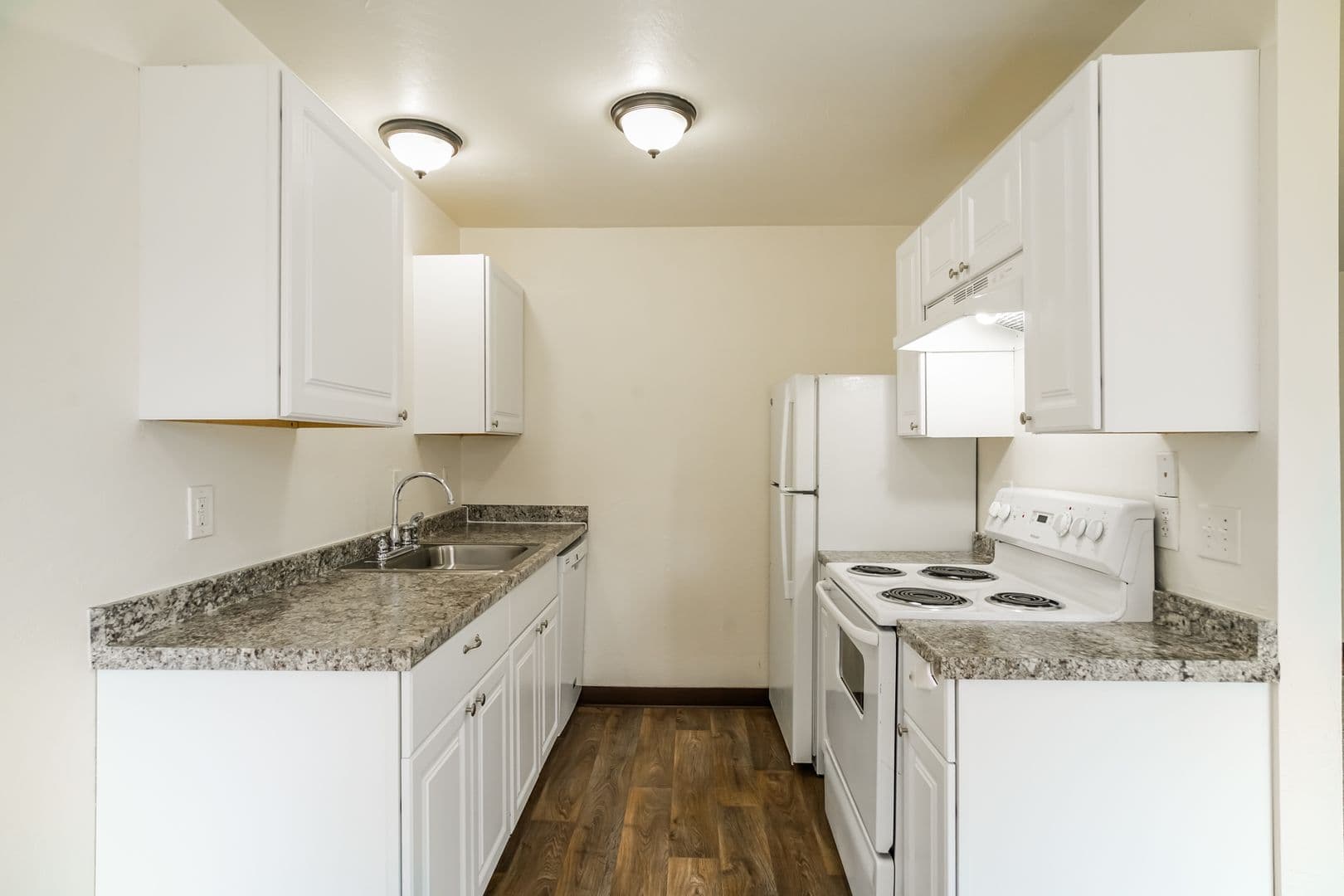 Salem Apartment: 3864 Sunnyview Road NE