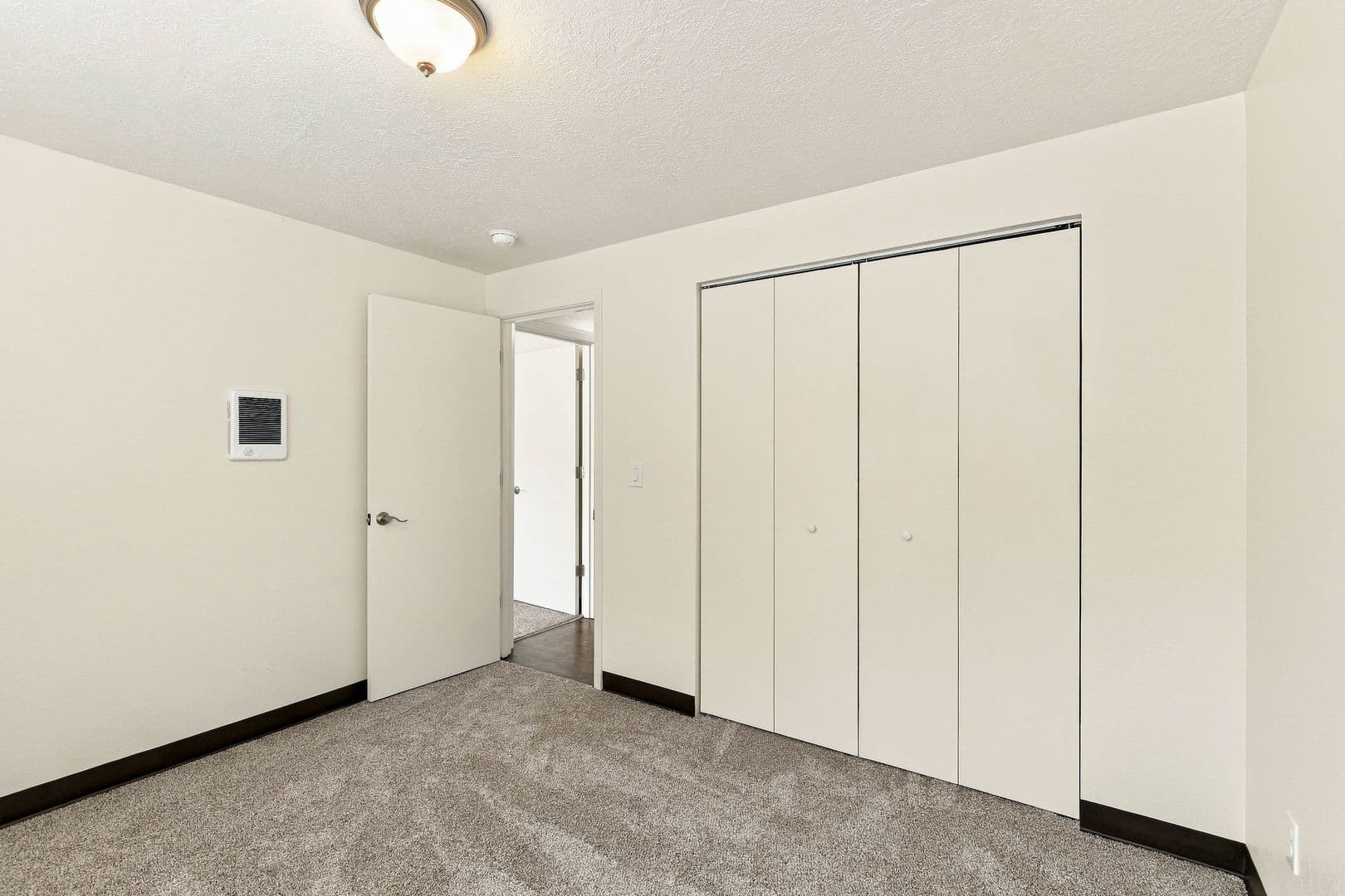 Salem Apartment: 1355-1365 4th Street NE
