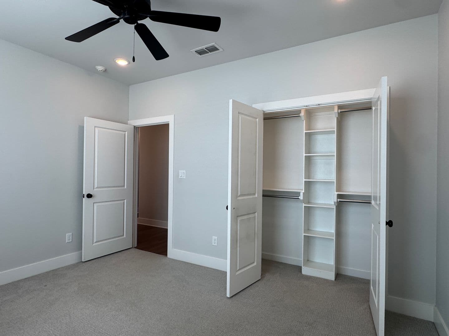 Tyler House: 7207 Rolling Acres Pl