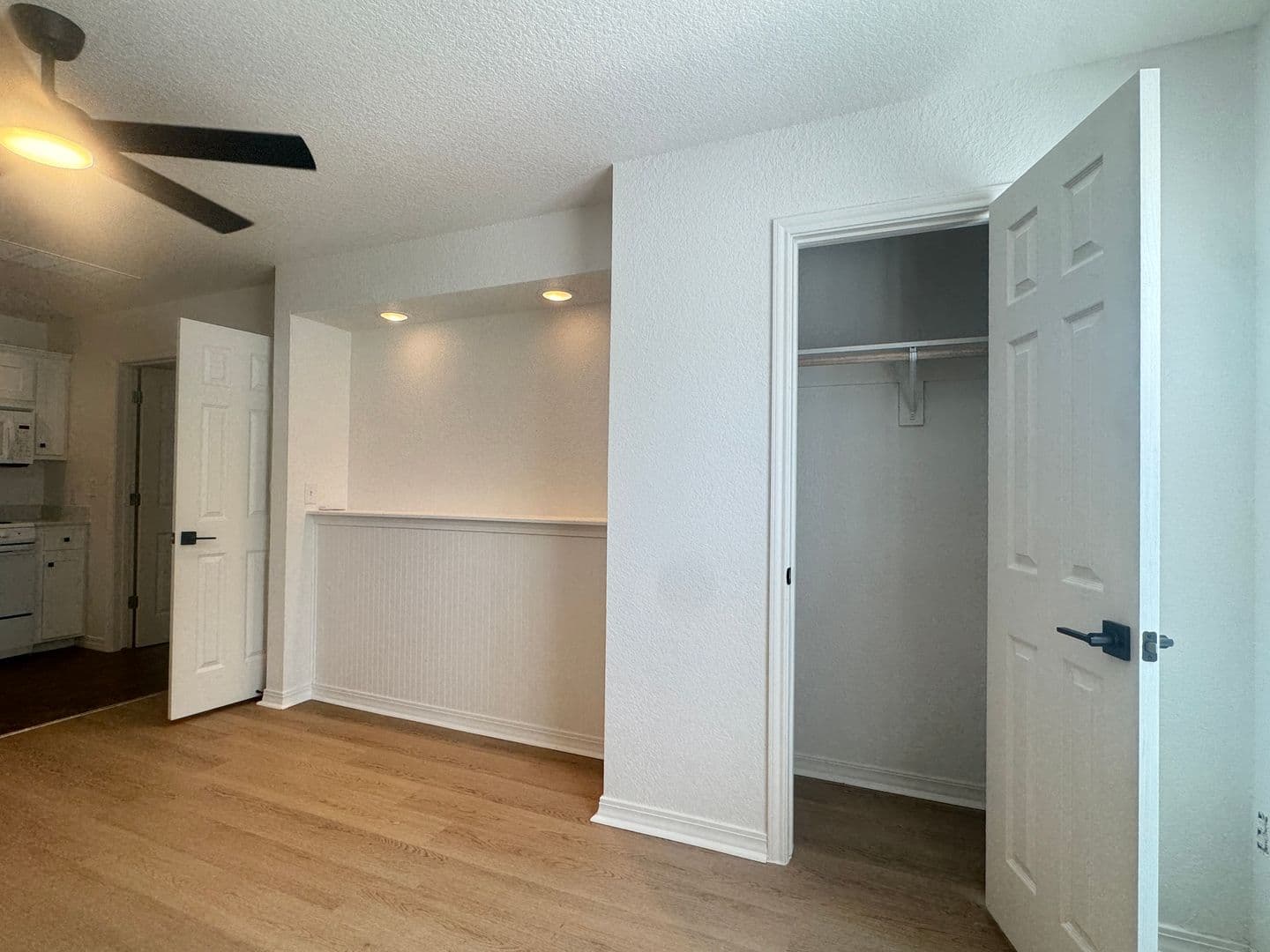 Flint Apartment: 16950 County Rd 1261