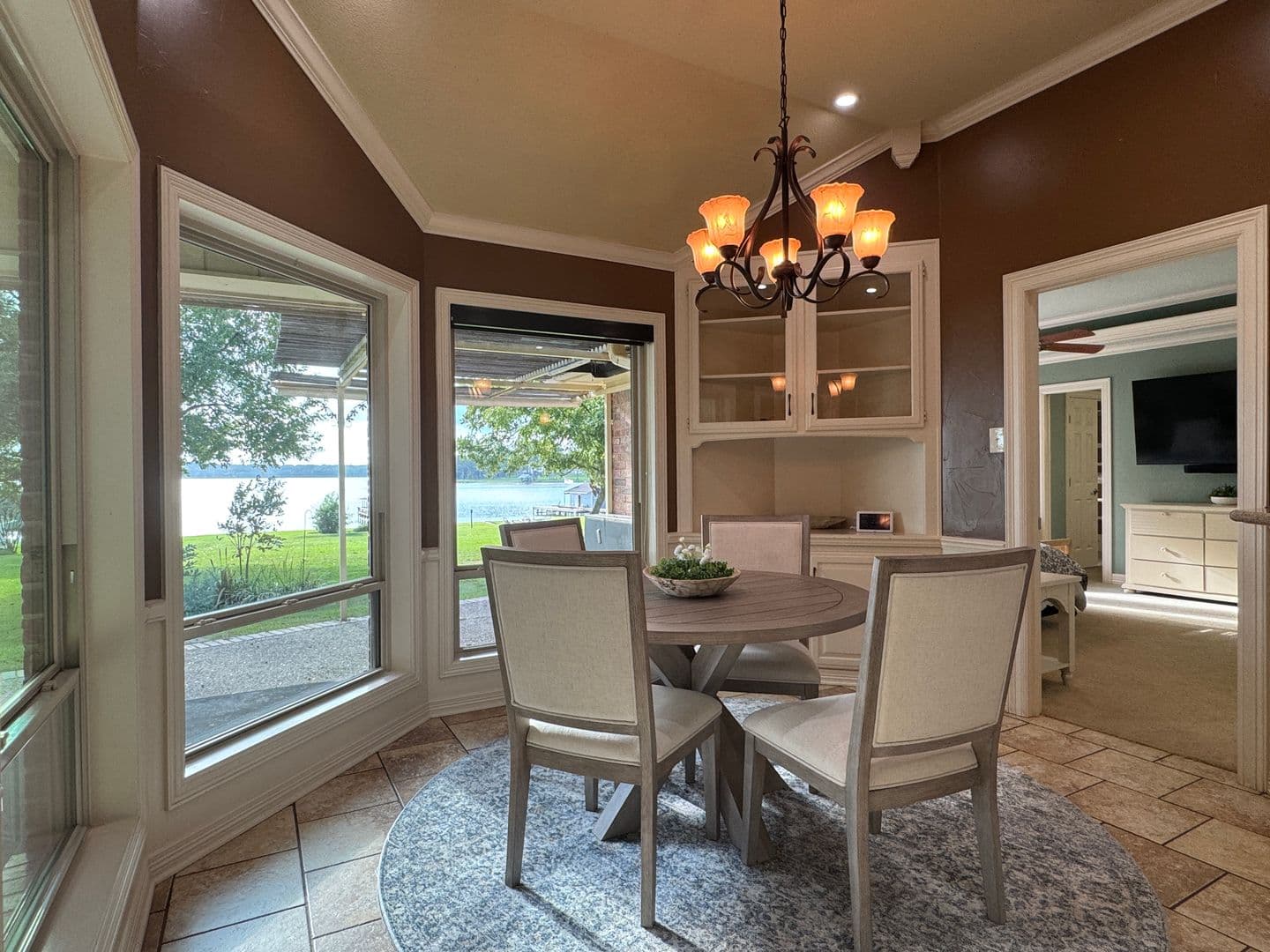 Flint House: 21184 Bay View Dr
