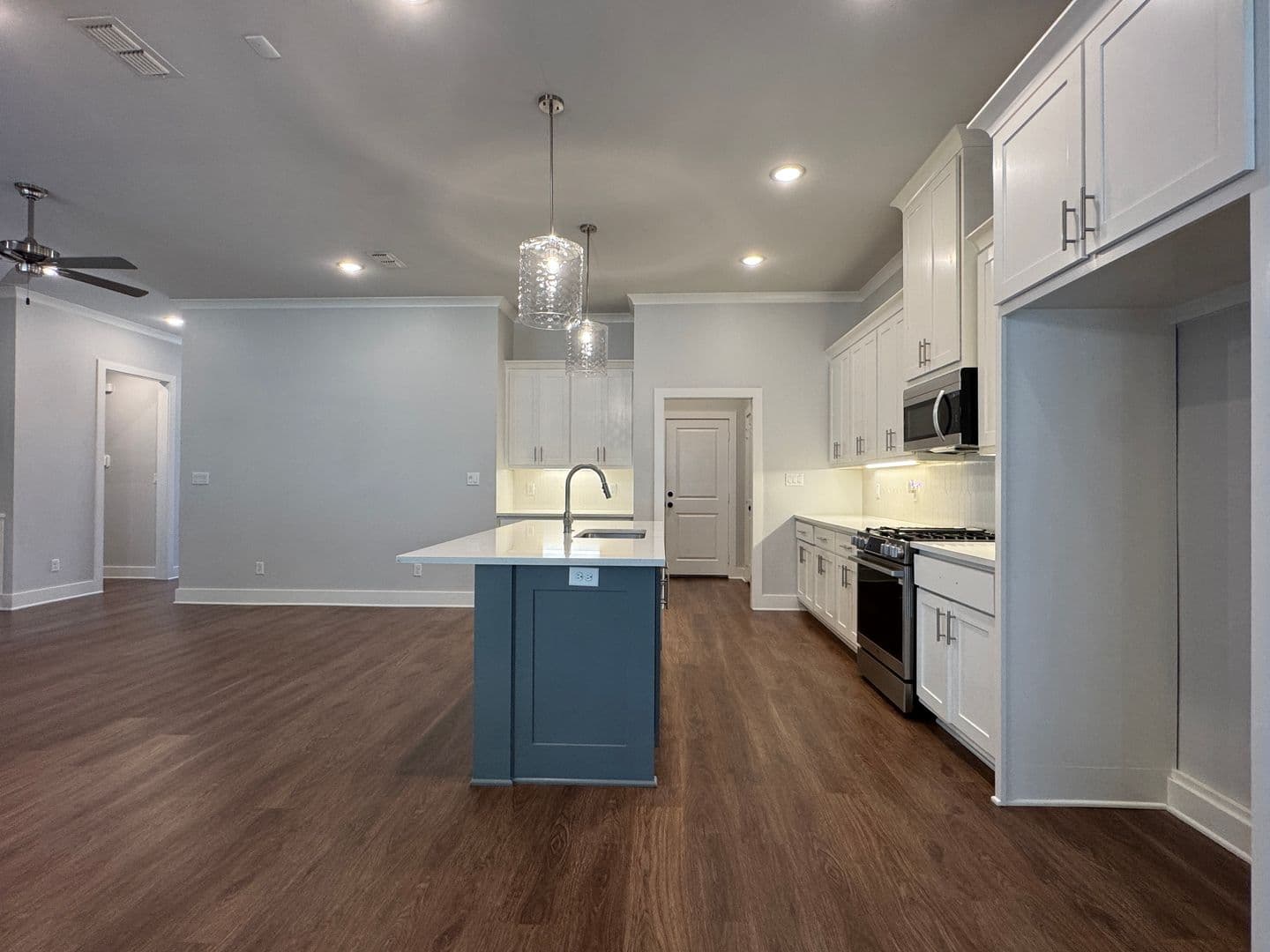 Tyler House: 7207 Rolling Acres Pl