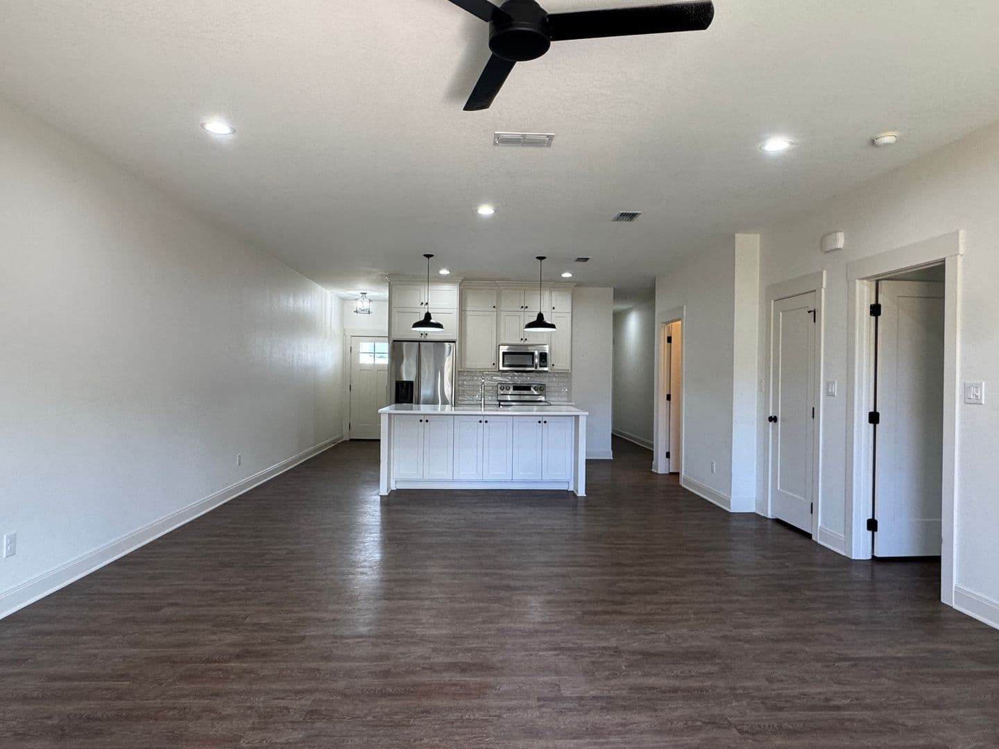 Tyler Apartment: 16707 Hwy 64 E