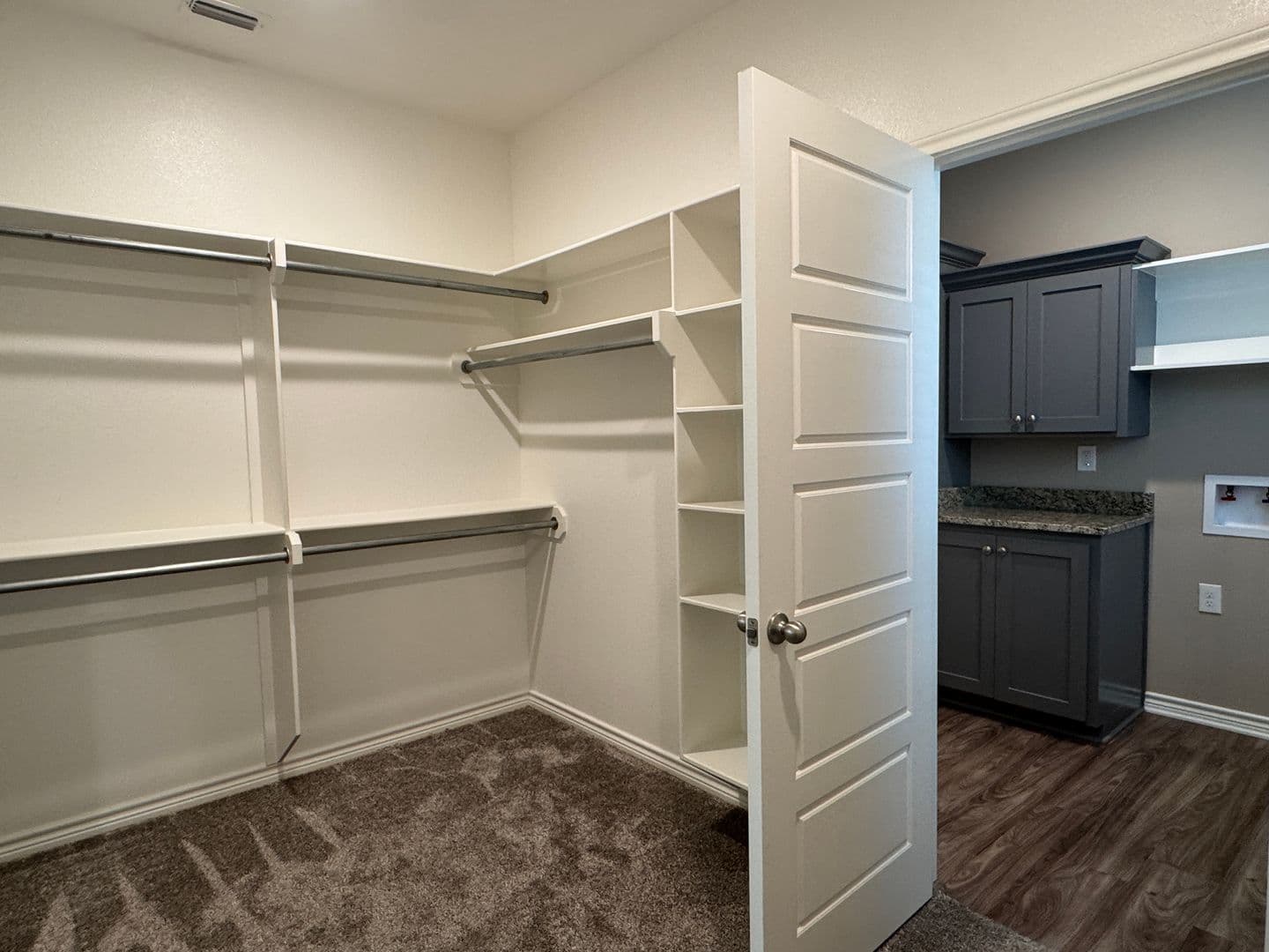 Tyler Apartment: 3704-3784 Cottage Park Cir.