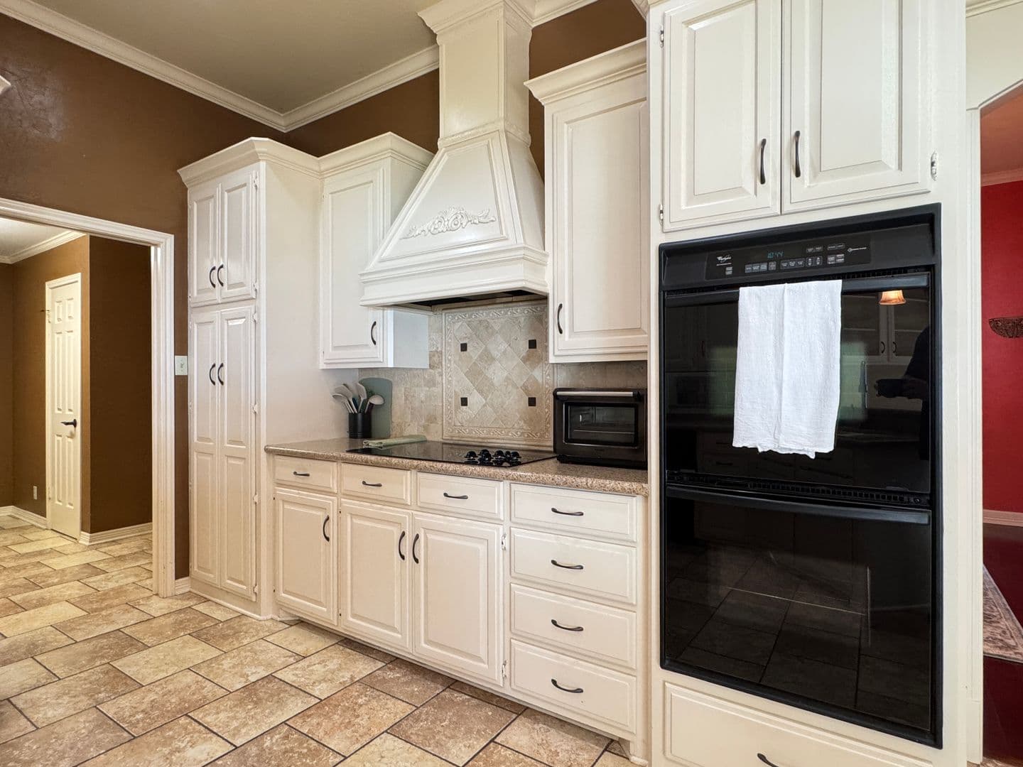 Flint House: 21184 Bay View Dr
