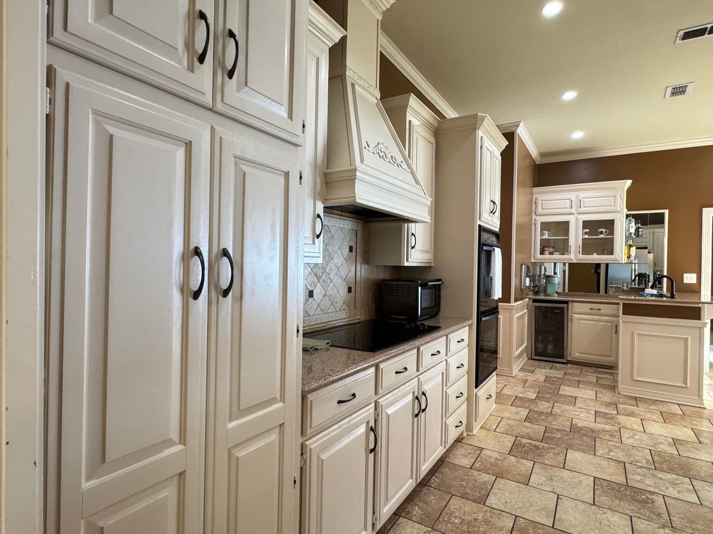 Flint House: 21184 Bay View Dr
