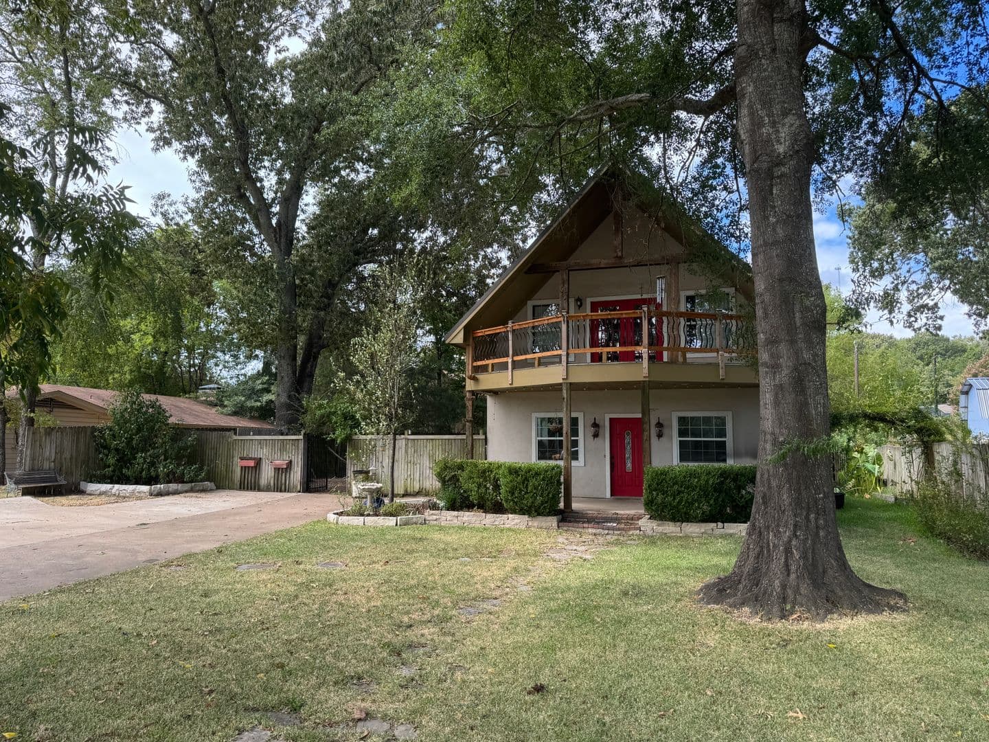 Bullard House: 807 N. Rather Street