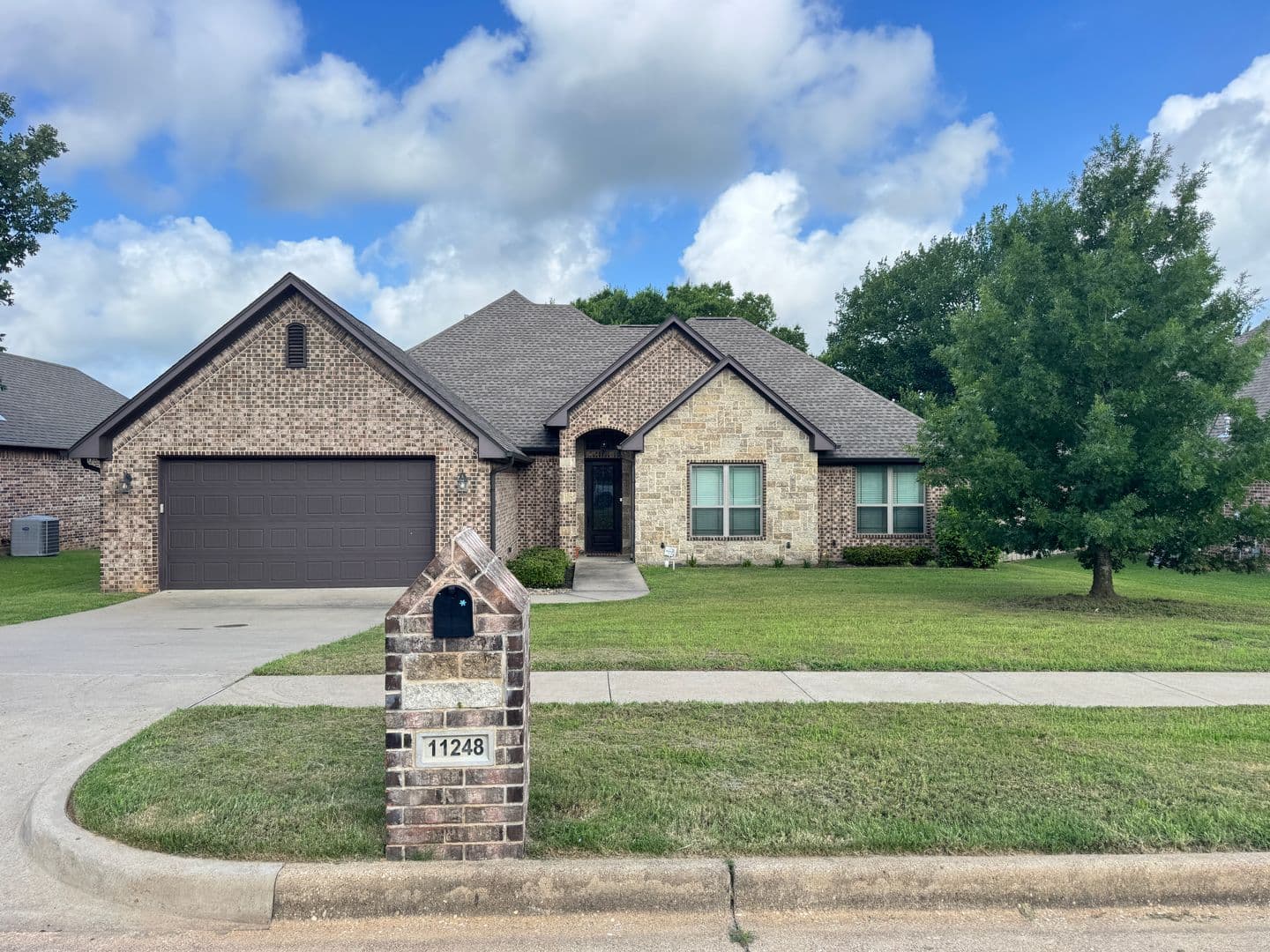 Flint House: 11248 Fox Trail