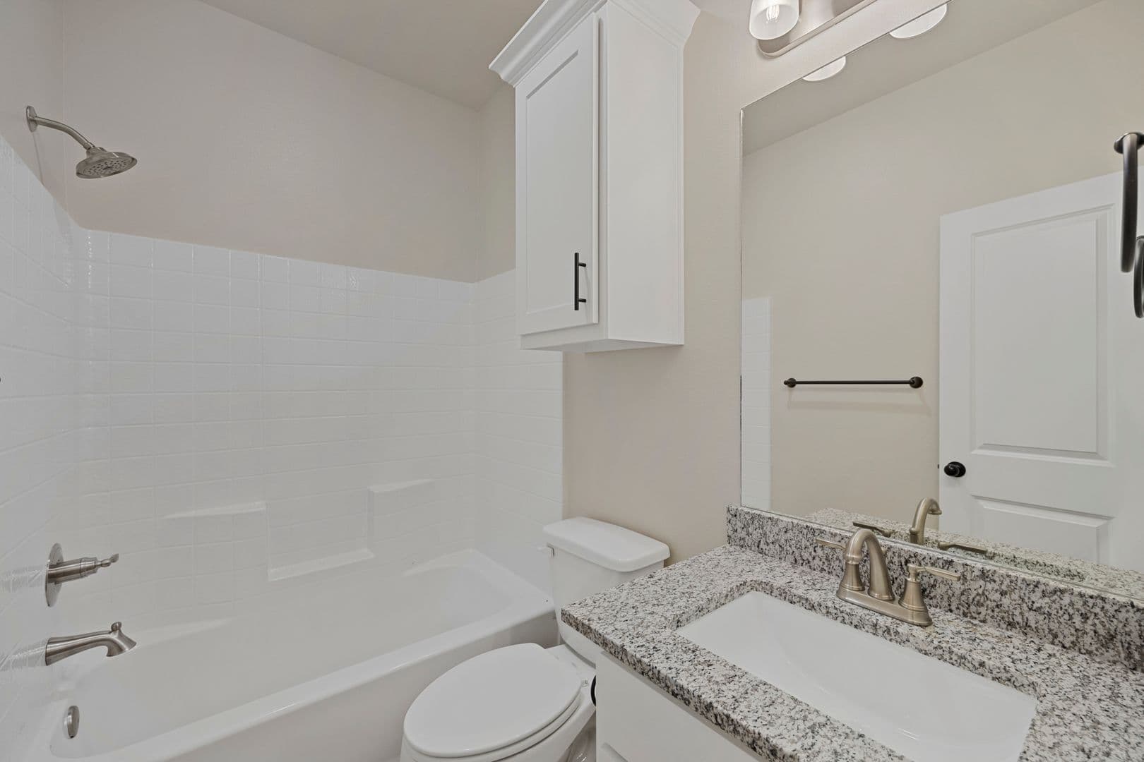 Flint Apartment: 17569 CR 196