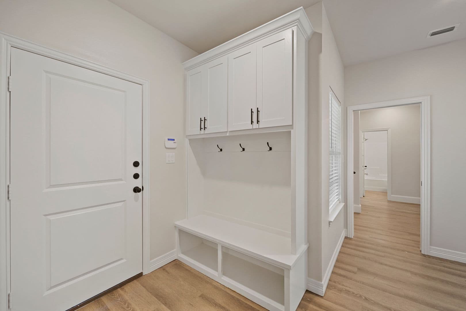 Flint Apartment: 17569 CR 196
