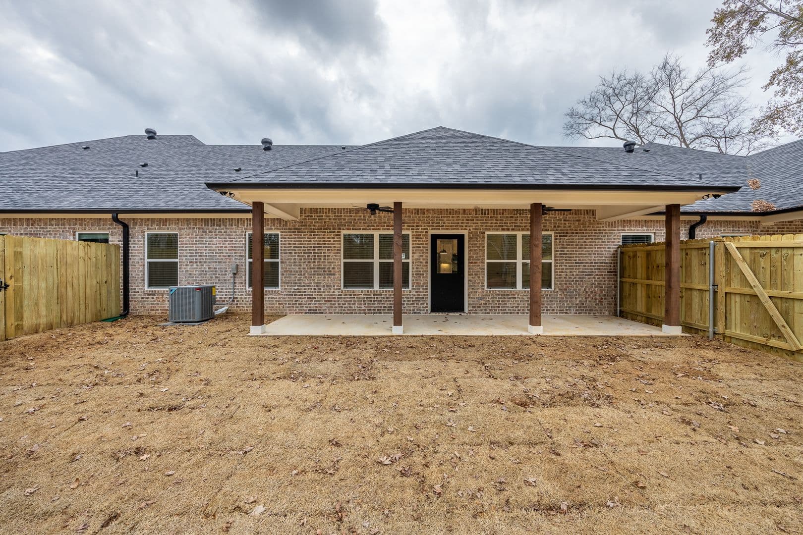 Flint Apartment: 17569 CR 196
