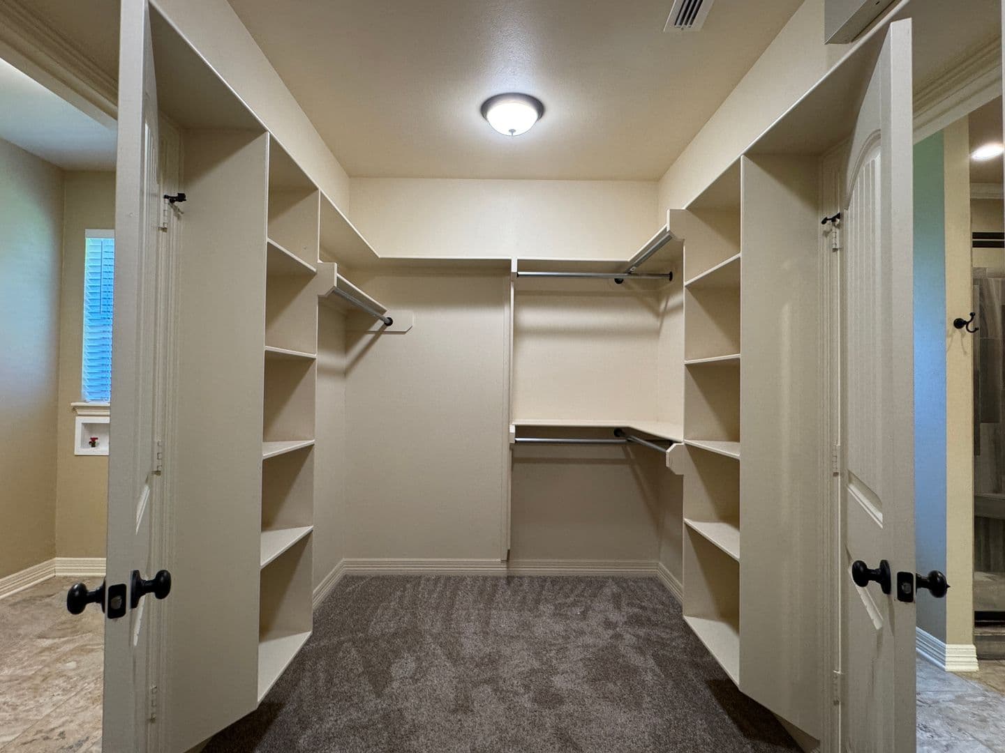 Flint House: 11248 Fox Trail