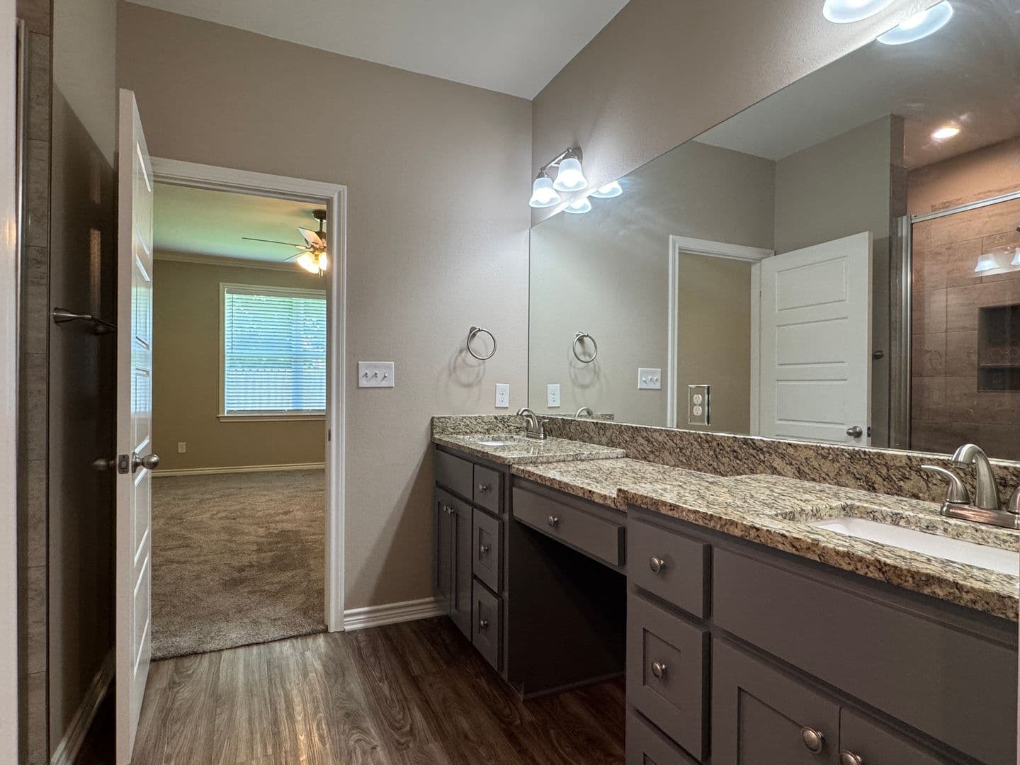 Tyler Apartment: 3704-3784 Cottage Park Cir.