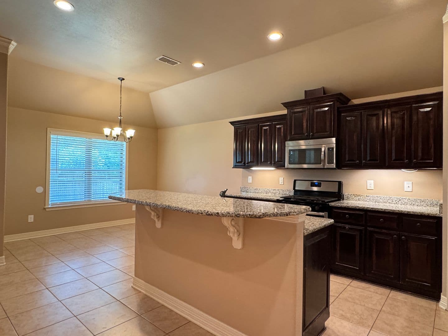 Tyler House: 3988 Old Omen Road