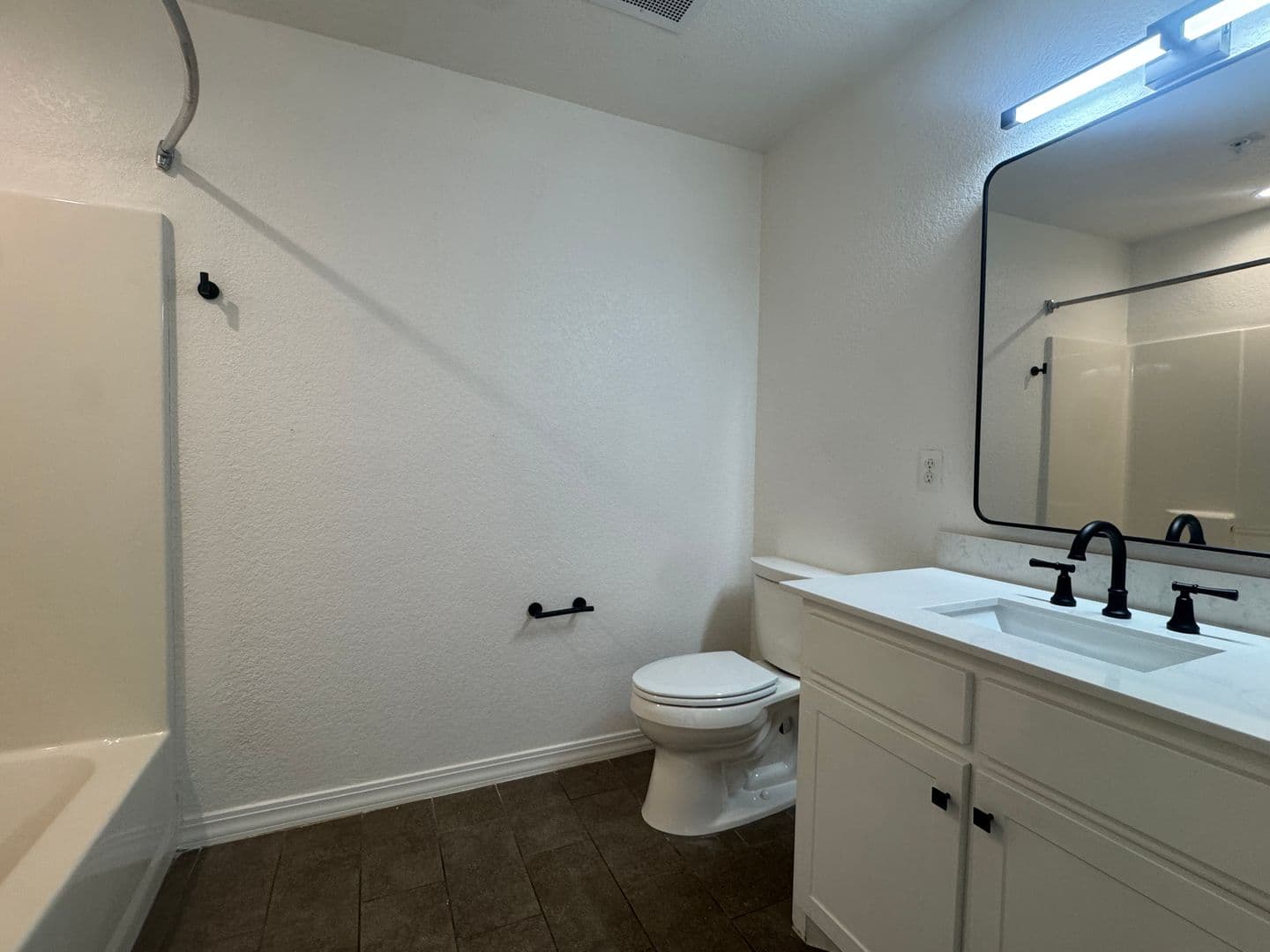 Flint Apartment: 16950 County Rd 1261