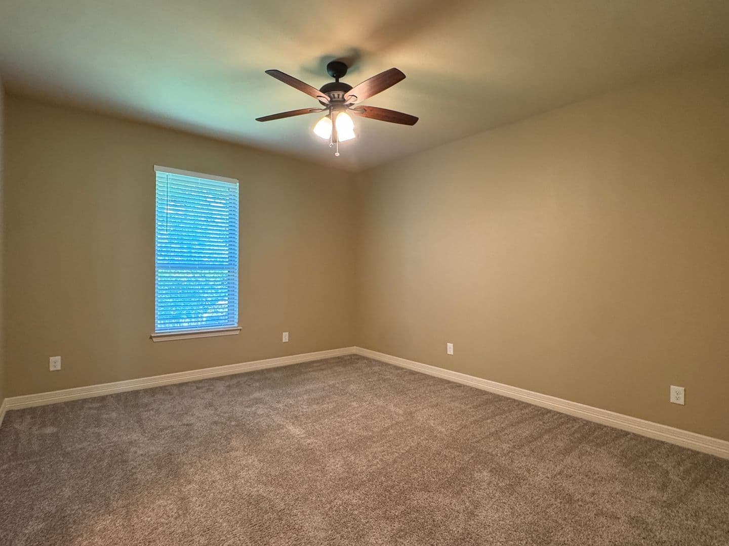 Flint House: 11248 Fox Trail