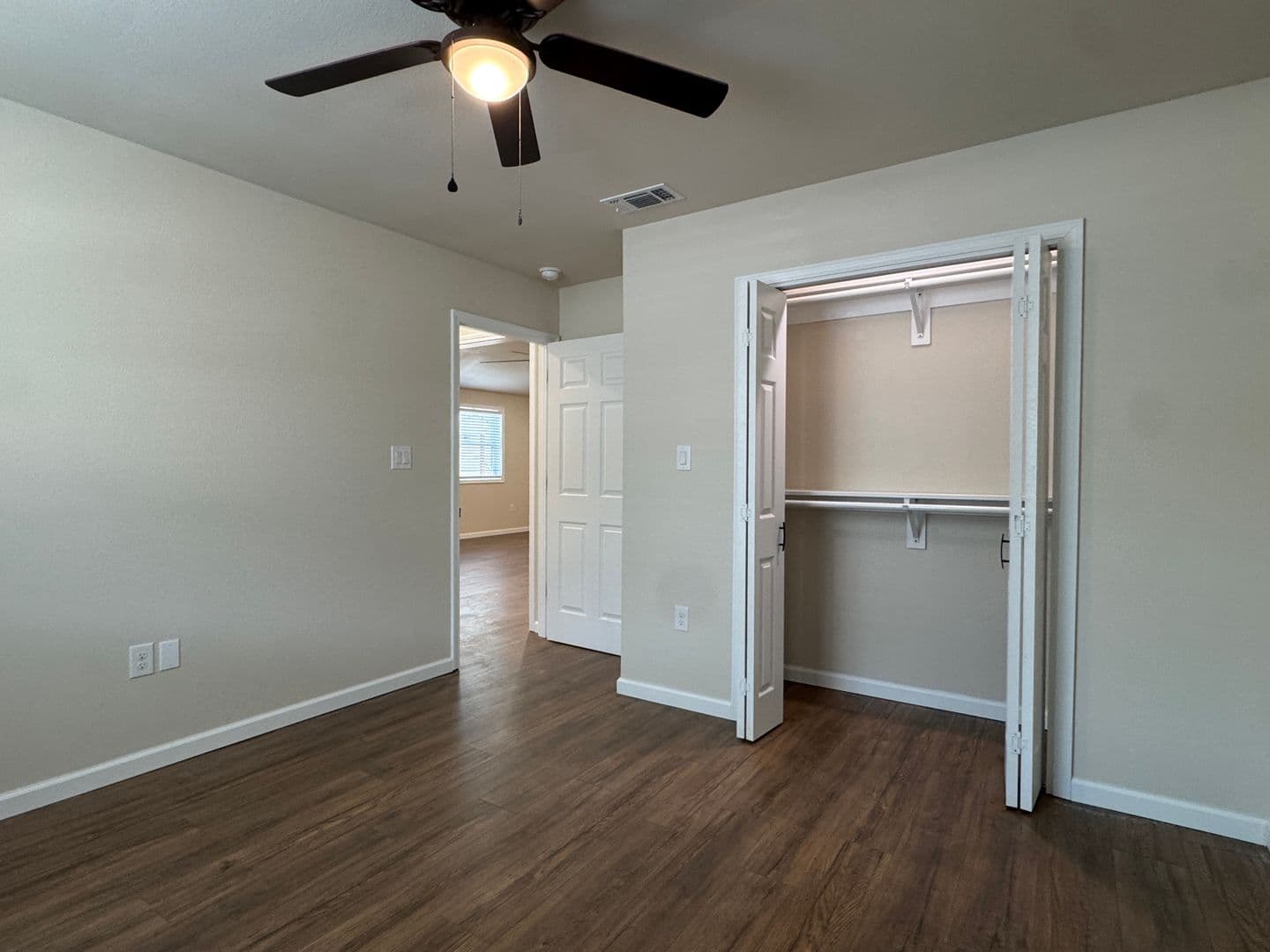 Hawkins Apartment: 410 W Front St