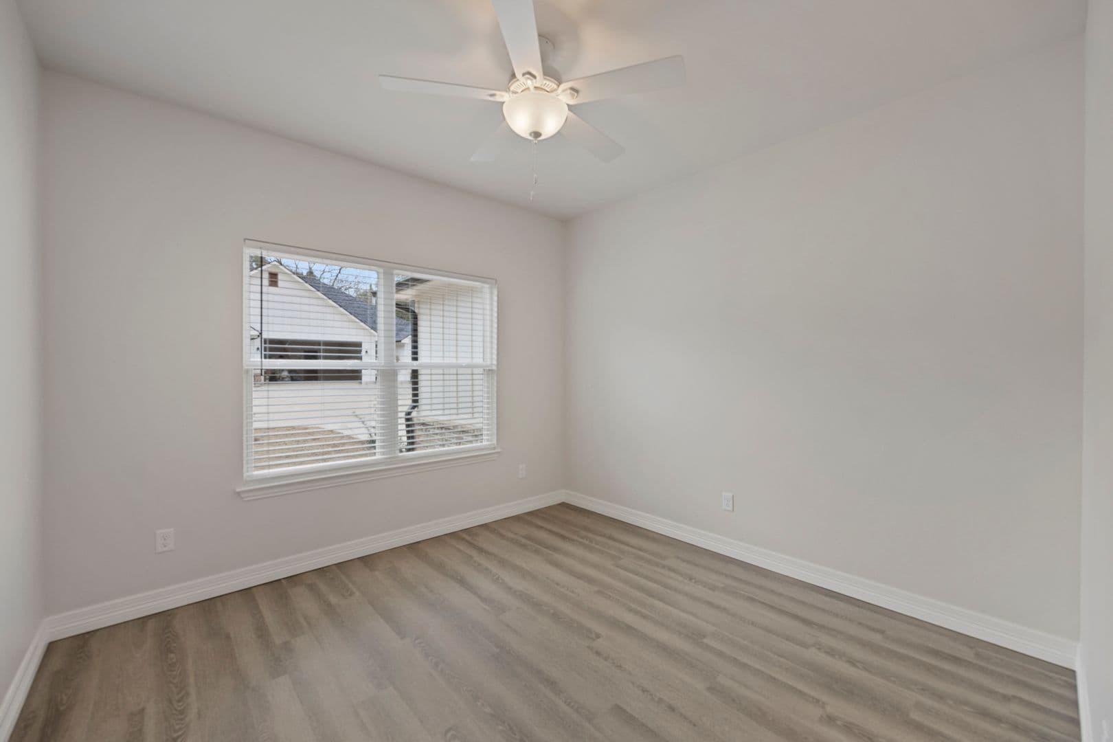 Flint Apartment: 17569 CR 196