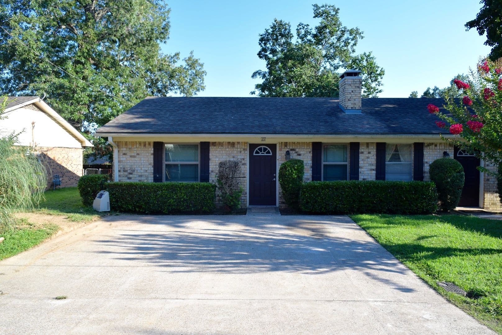 Tyler House: 8414 Cambridge Rd # C27