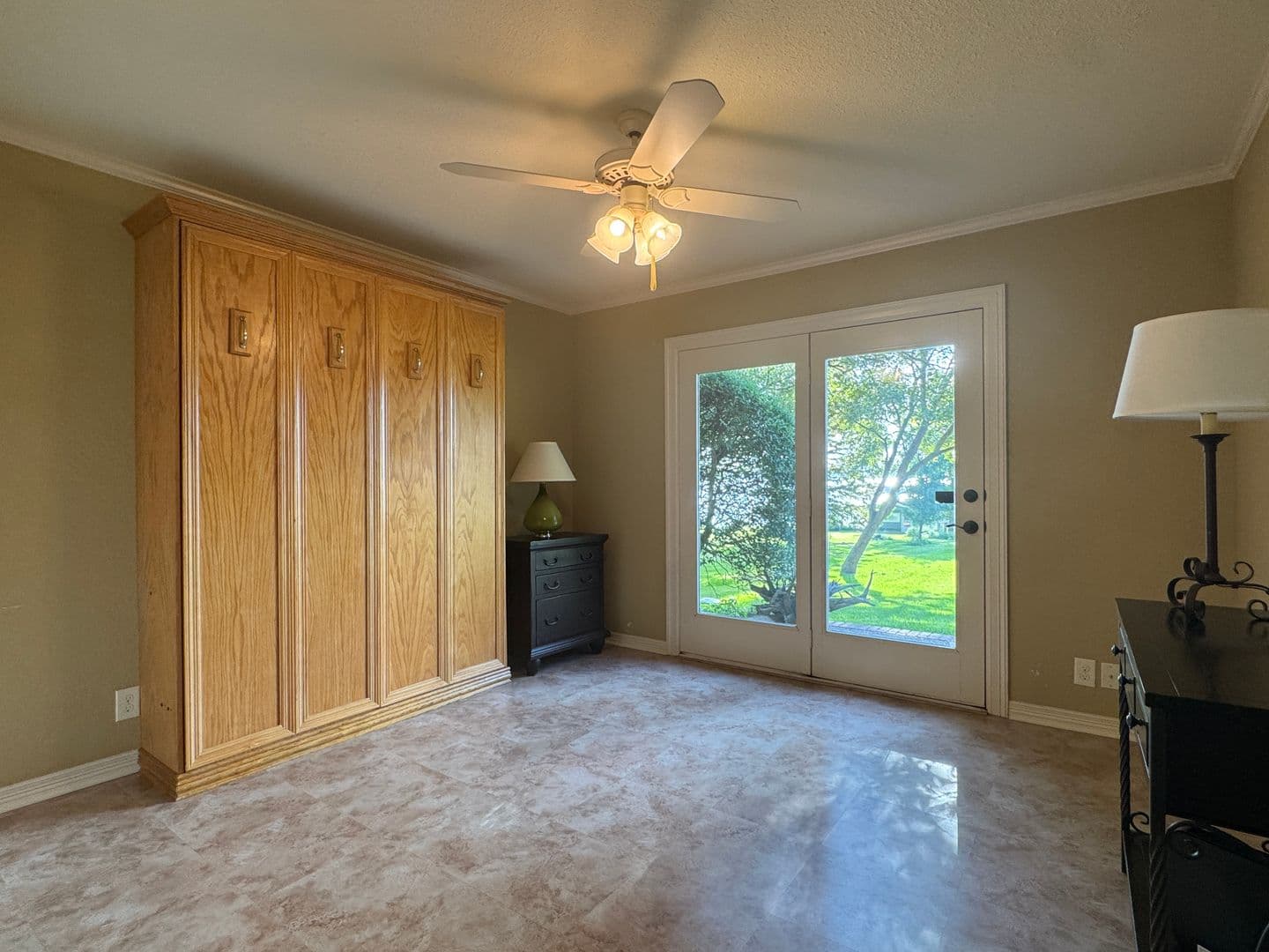Flint House: 21184 Bay View Dr