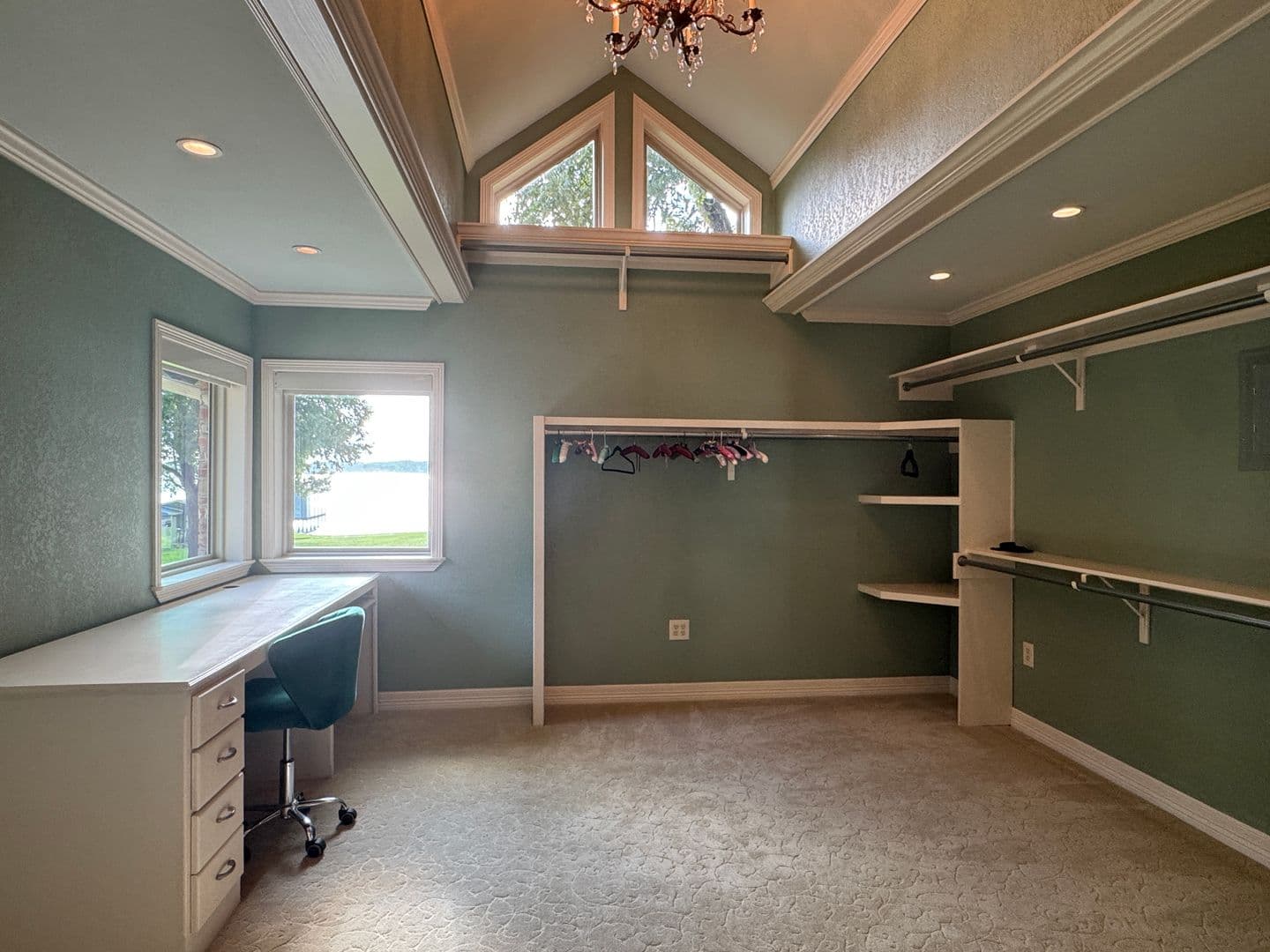 Flint House: 21184 Bay View Dr
