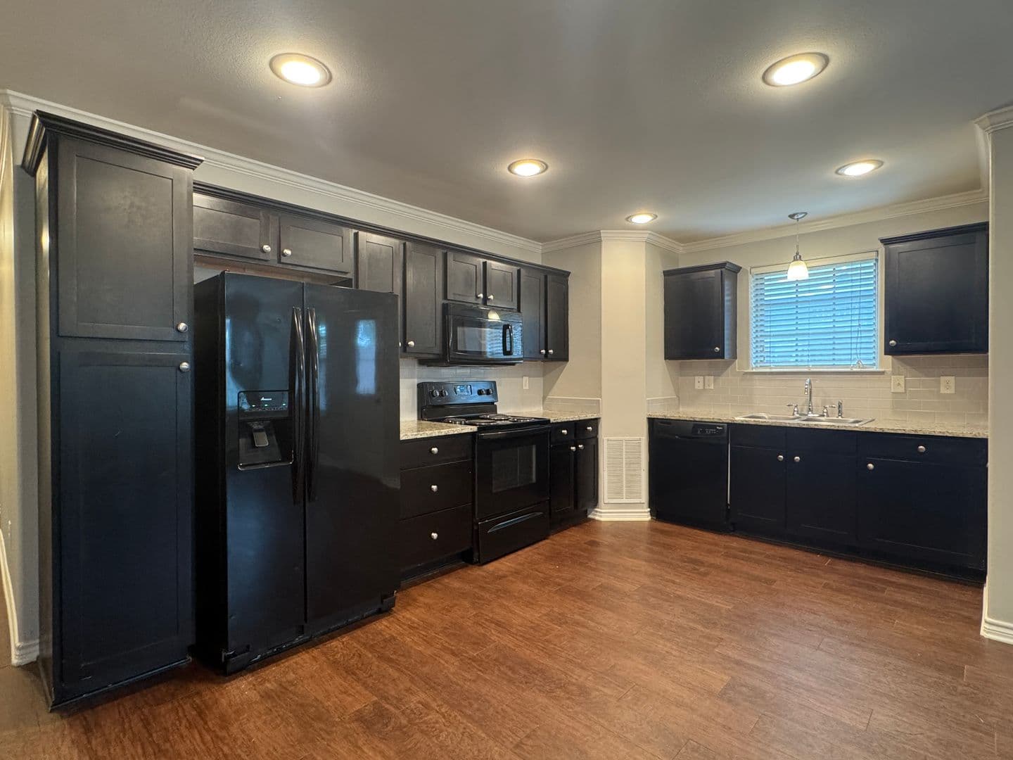 Bullard Apartment: 805 West Main