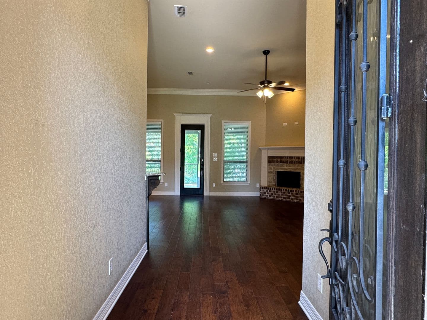 Flint House: 11248 Fox Trail