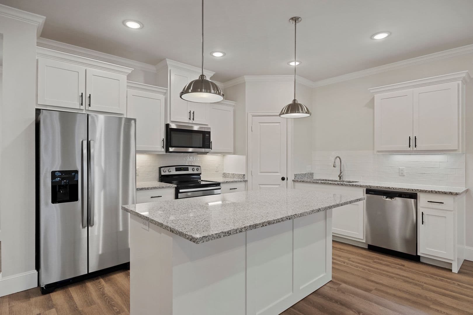 Flint Apartment: 17569 CR 196