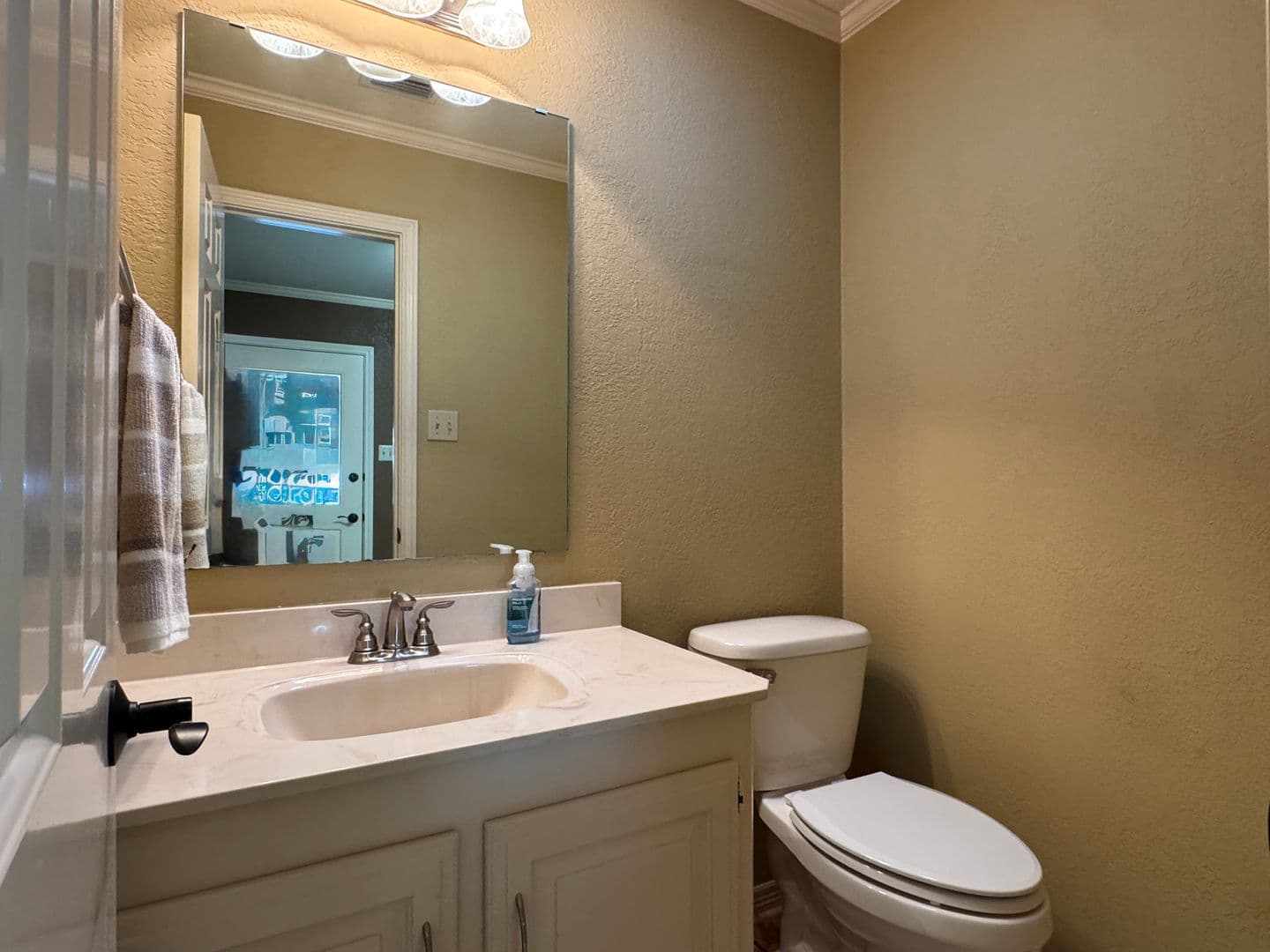 Flint House: 21184 Bay View Dr