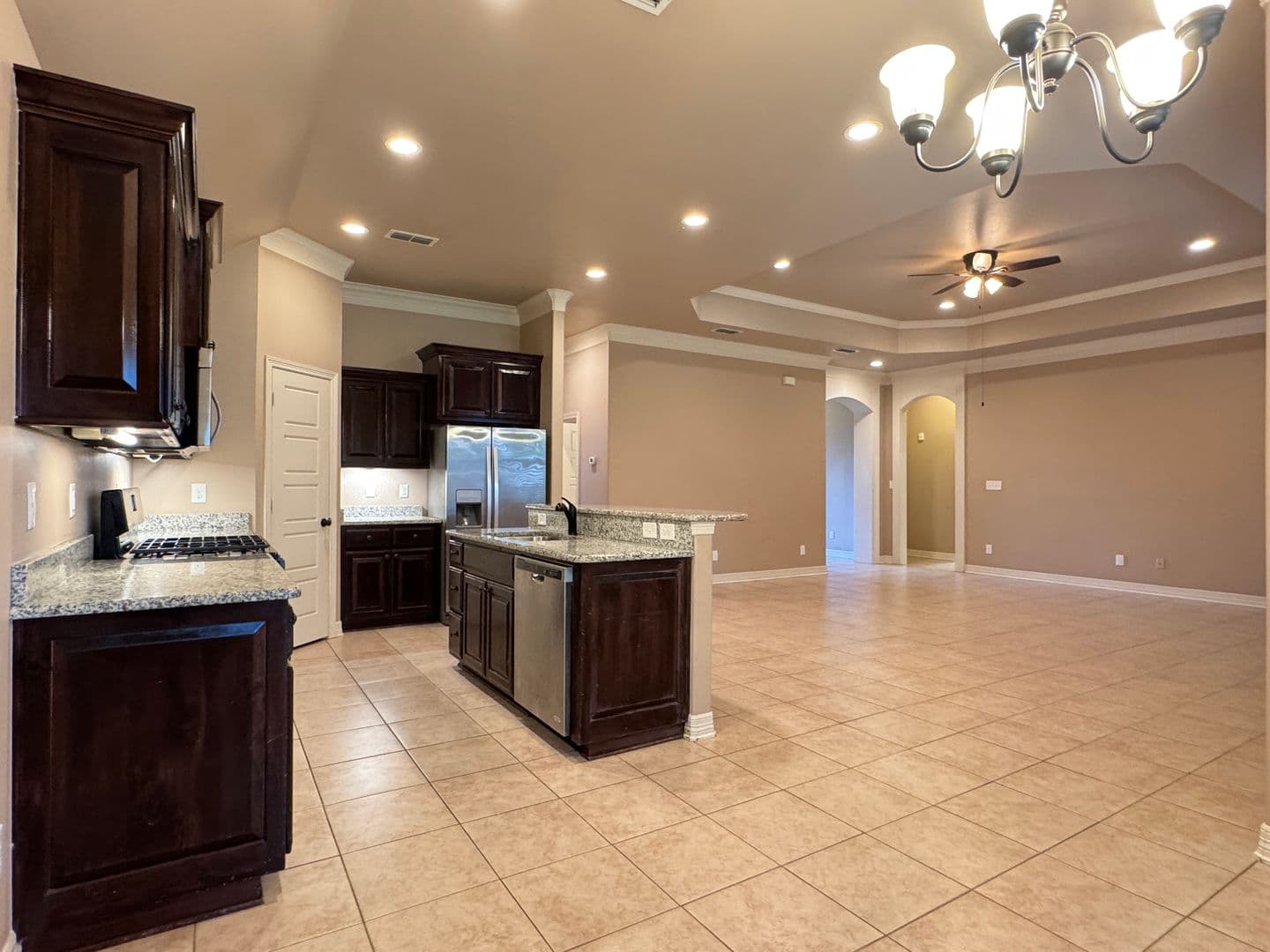 Tyler House: 3988 Old Omen Road