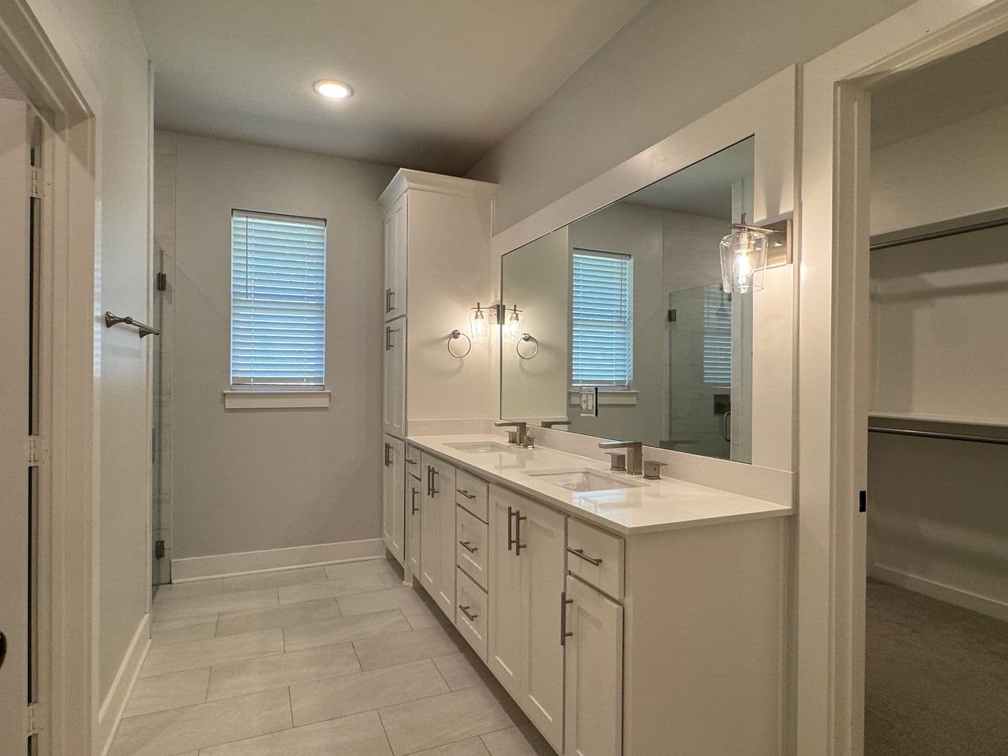 Tyler House: 7207 Rolling Acres Pl