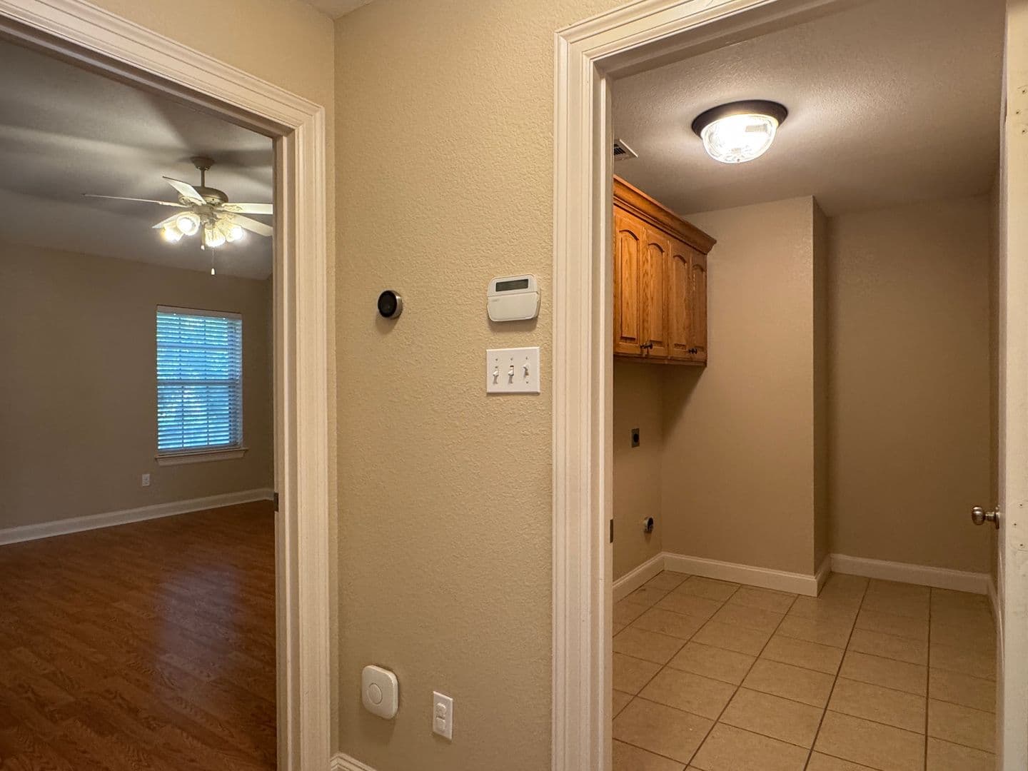 Lindale House: 320 Rita Dr
