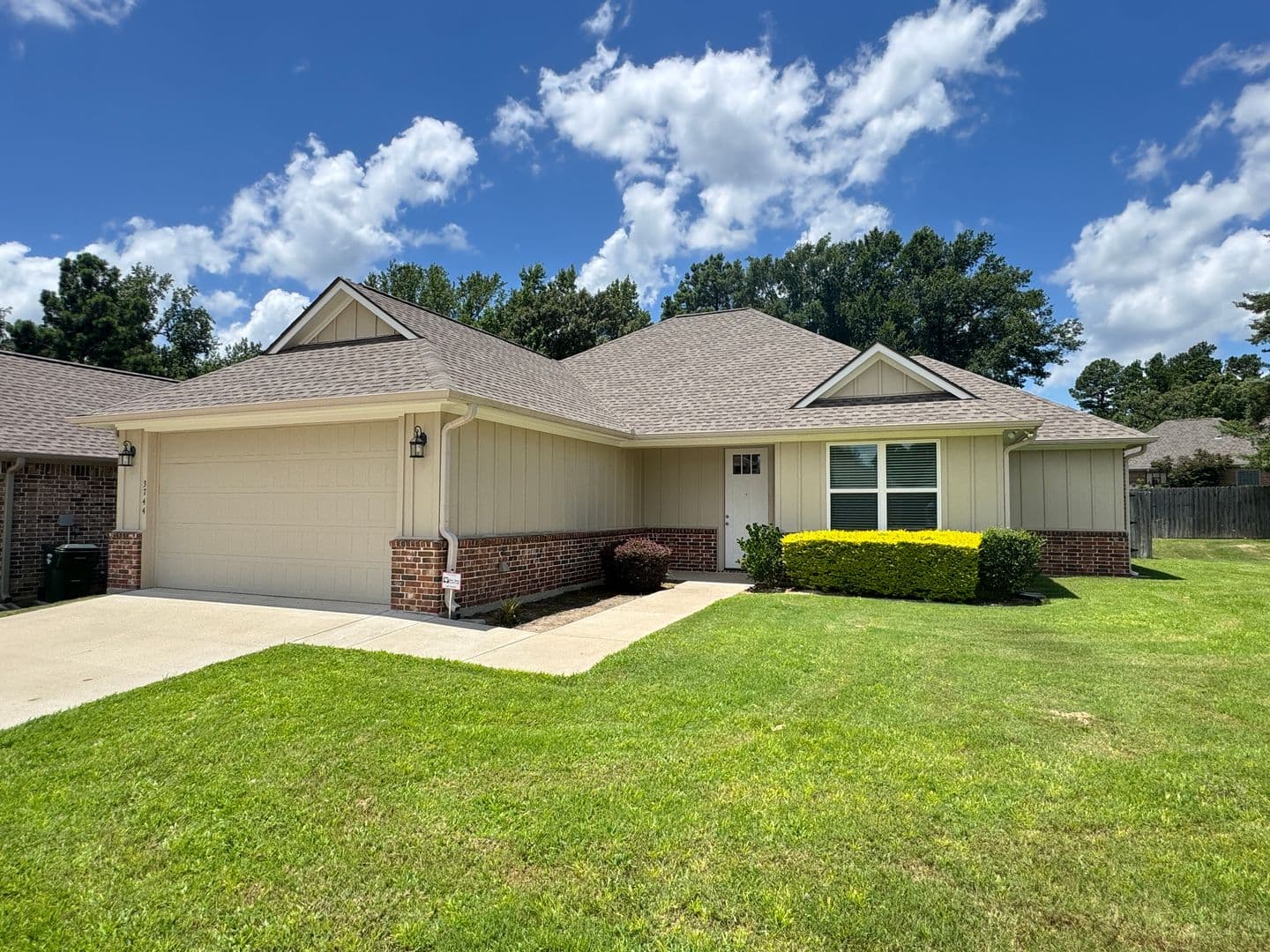 Tyler Apartment: 3704-3784 Cottage Park Cir.