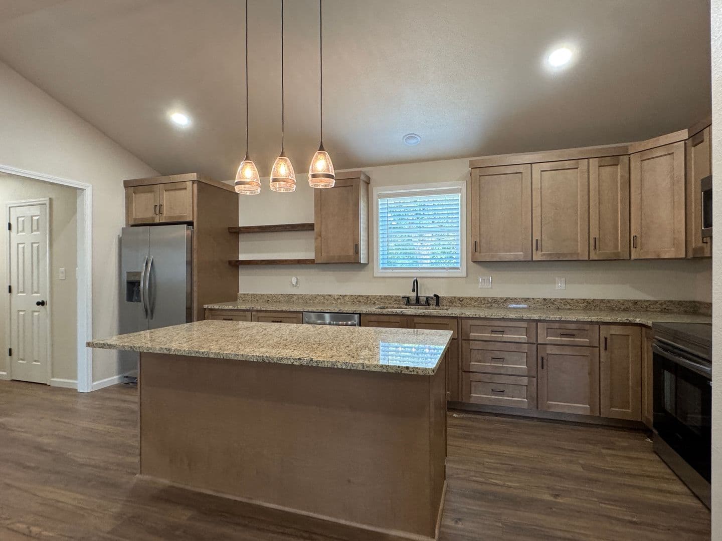 Hawkins Apartment: 410 W Front St