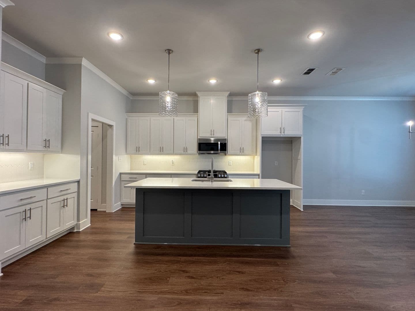 Tyler House: 7207 Rolling Acres Pl