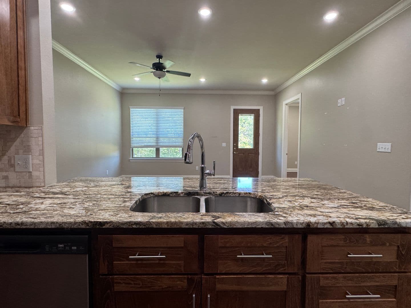 Tyler Apartment: 9149 CR 273