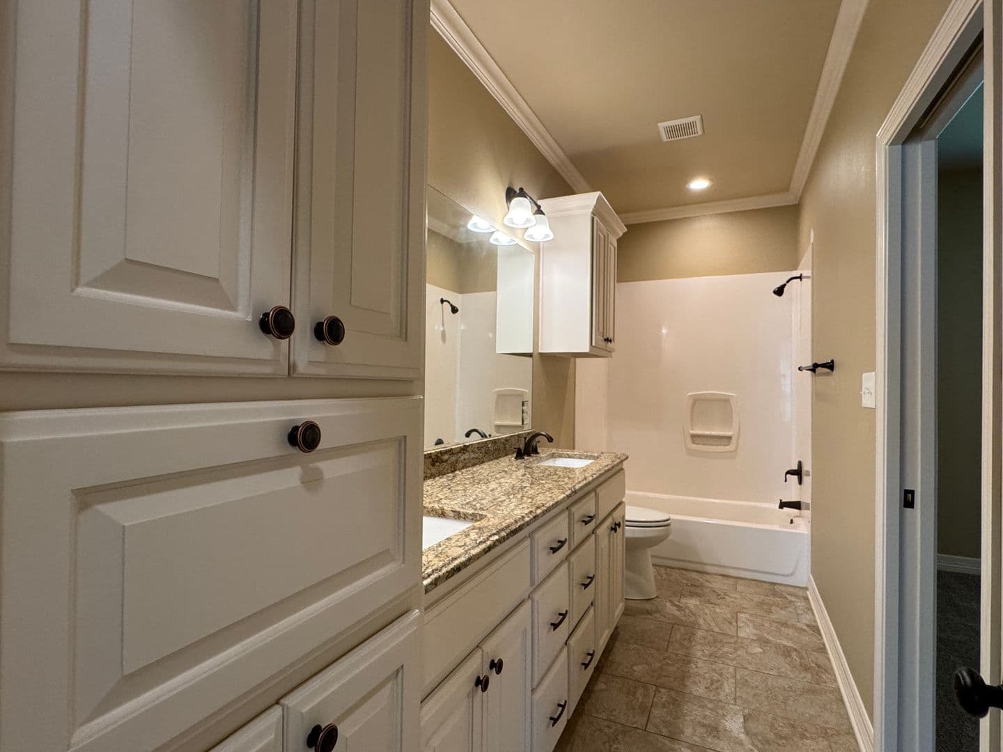 Flint House: 11248 Fox Trail