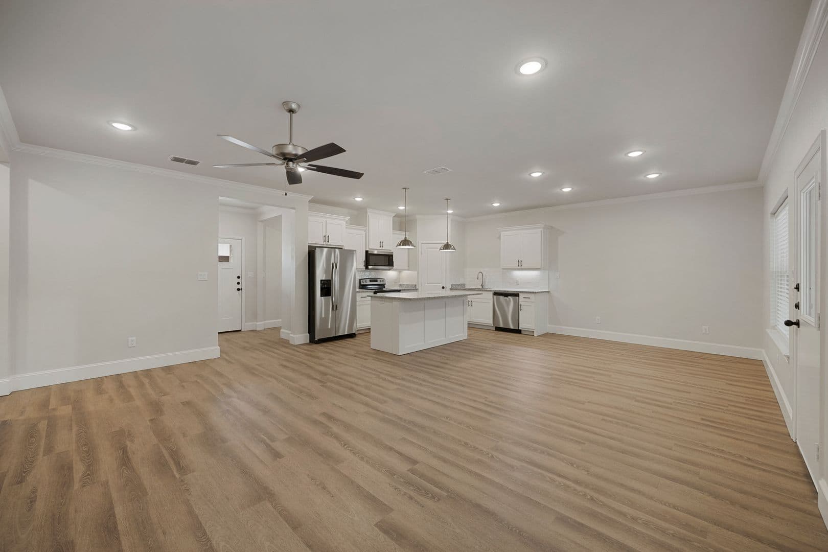 Flint Apartment: 17569 CR 196