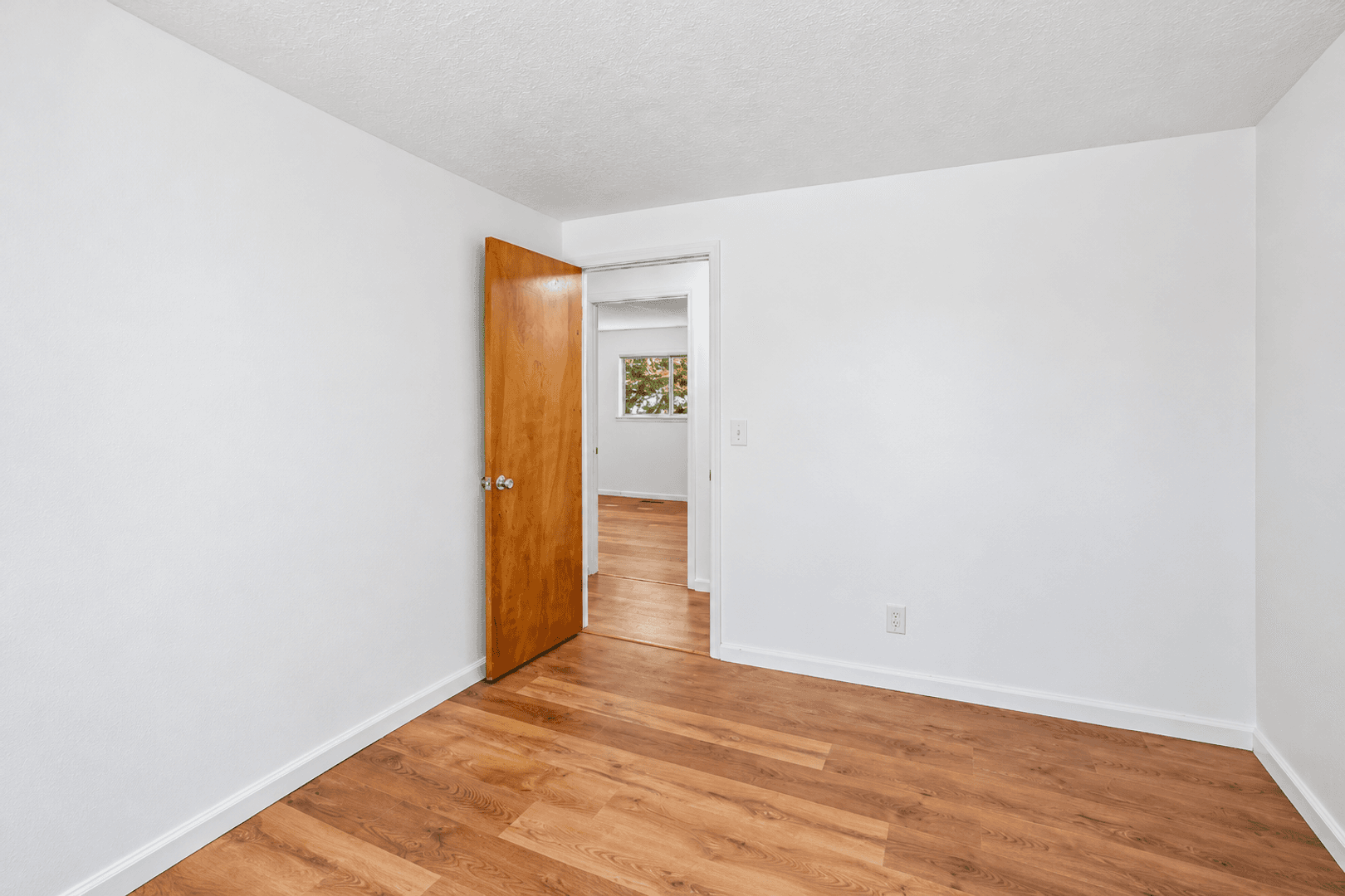 Salem House: 5588 Waln Creek Ct S