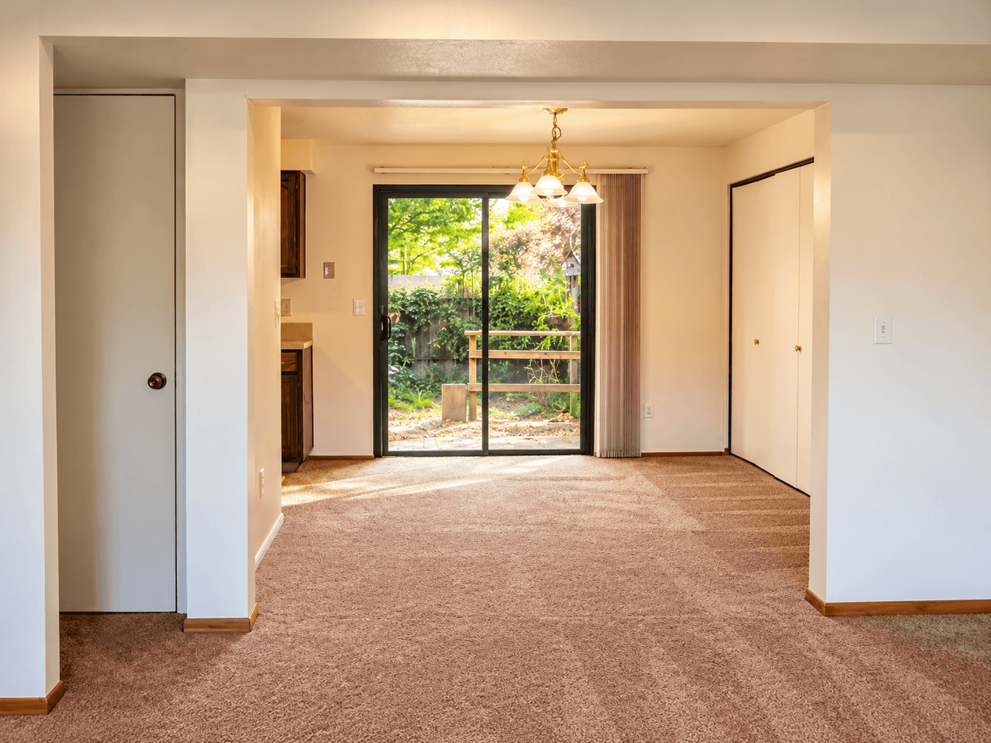 Salem Apartment: 5322 & 5324 Regan Court SE