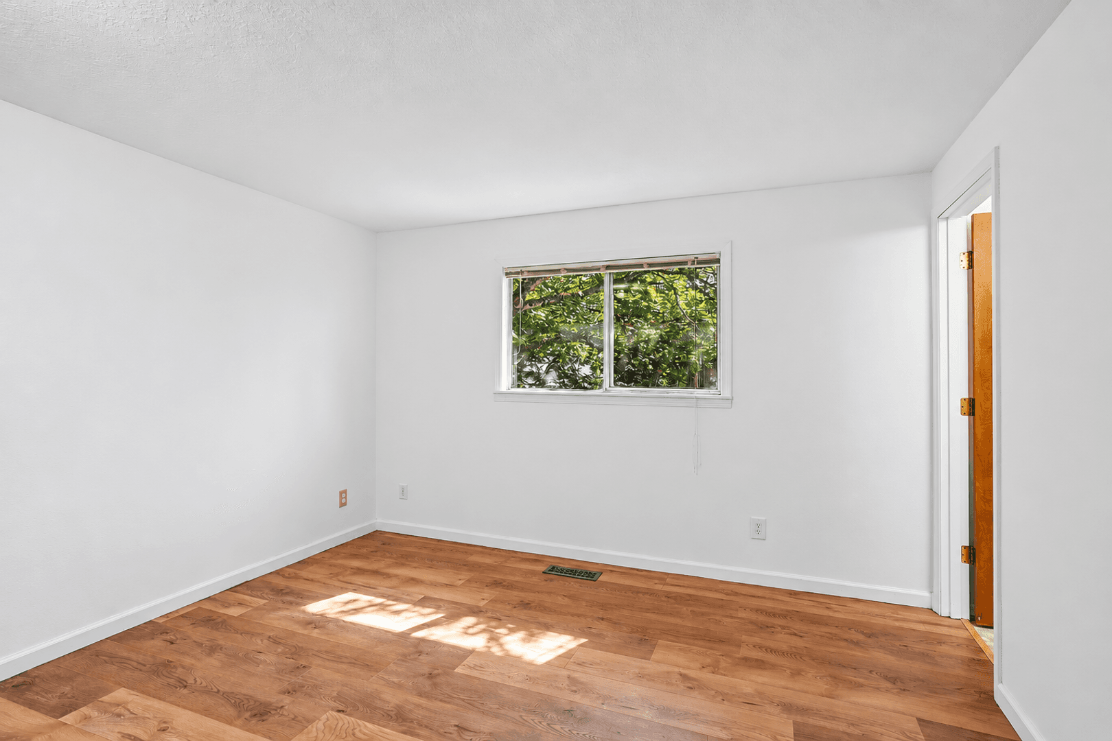 Salem House: 5588 Waln Creek Ct S